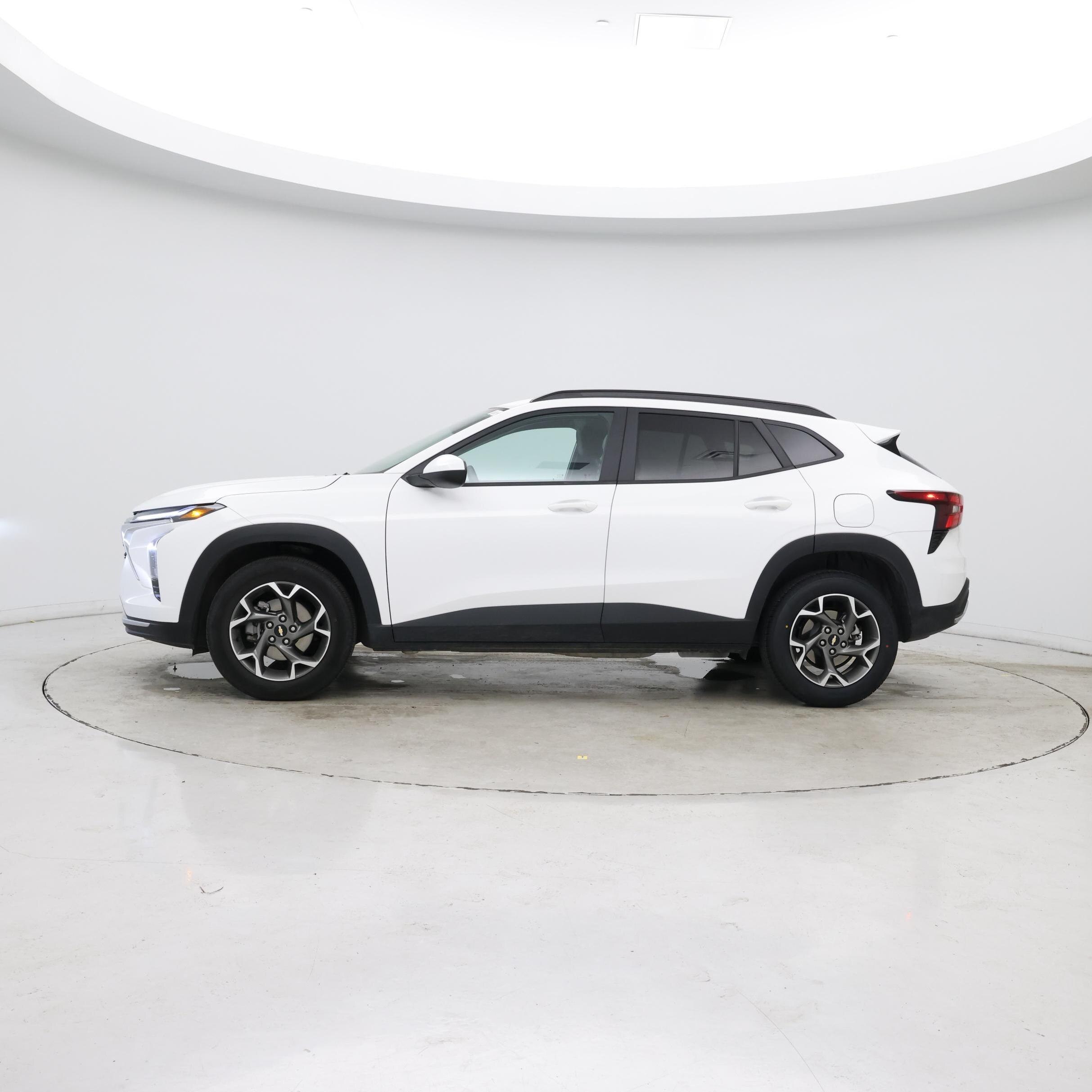 Thumbnail: 2025 Chevrolet Trax - 3