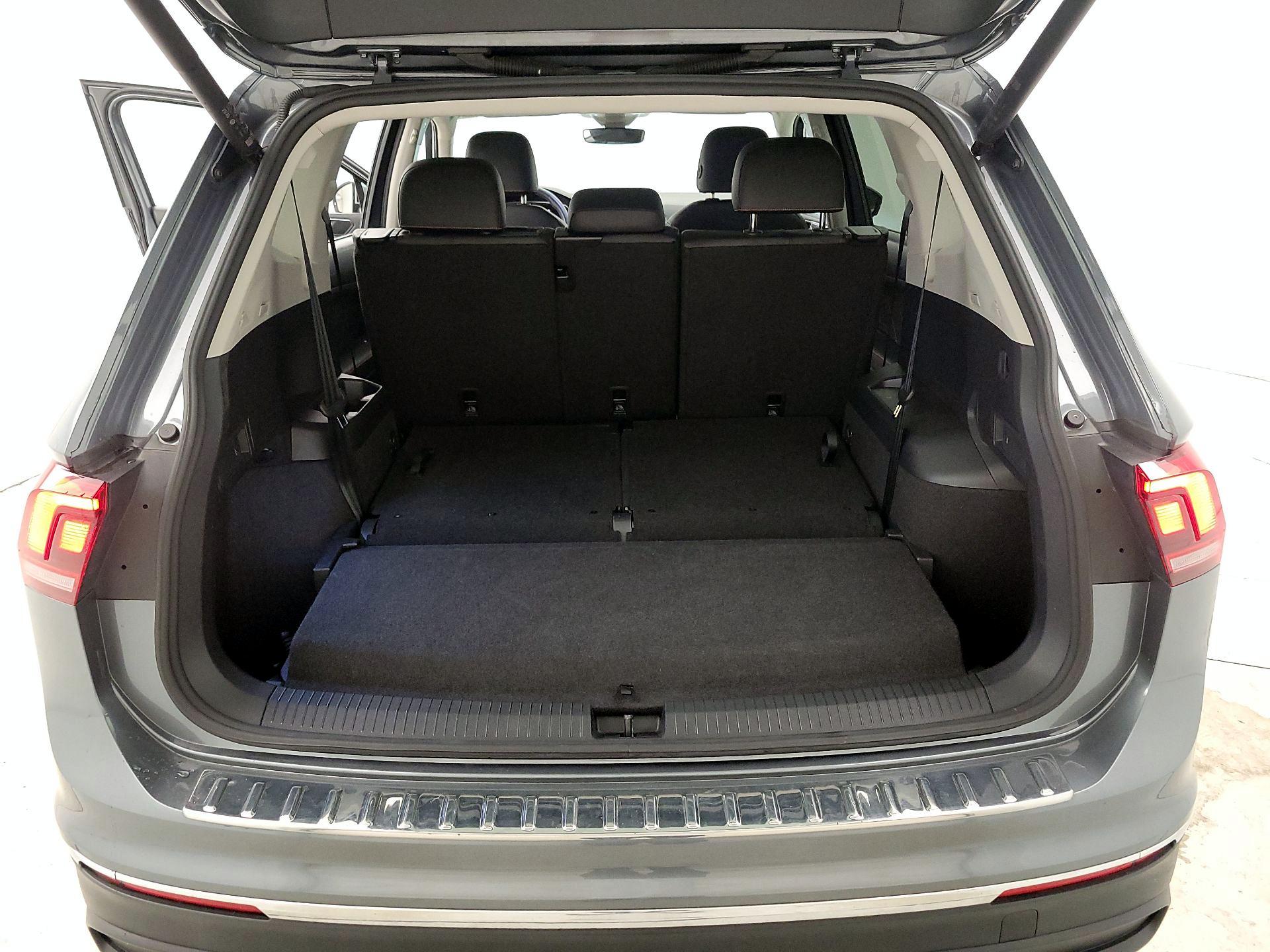 Thumbnail: 2024 Volkswagen Tiguan - 19