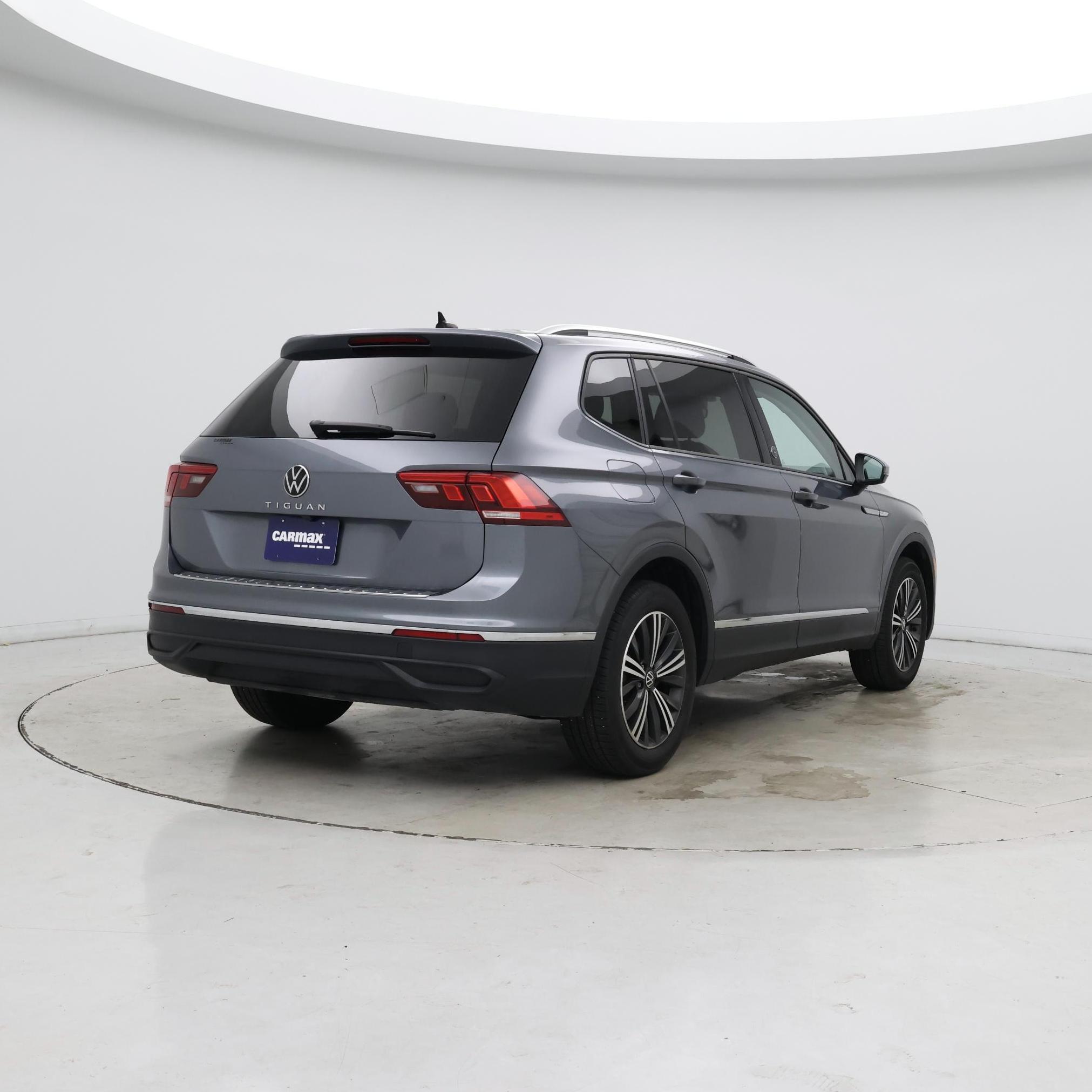Thumbnail: 2024 Volkswagen Tiguan - 8