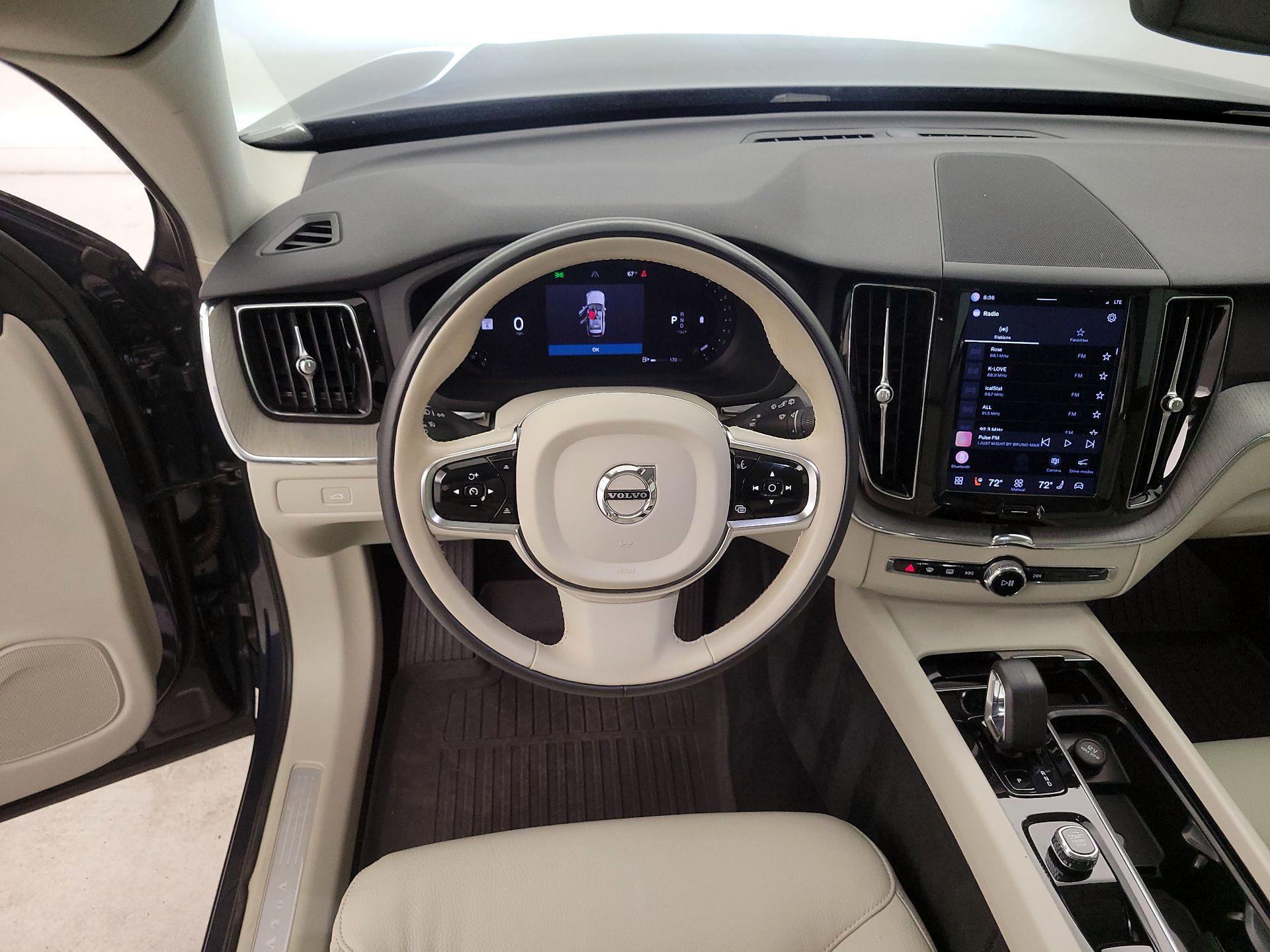 Thumbnail: 2023 Volvo XC60 - 10