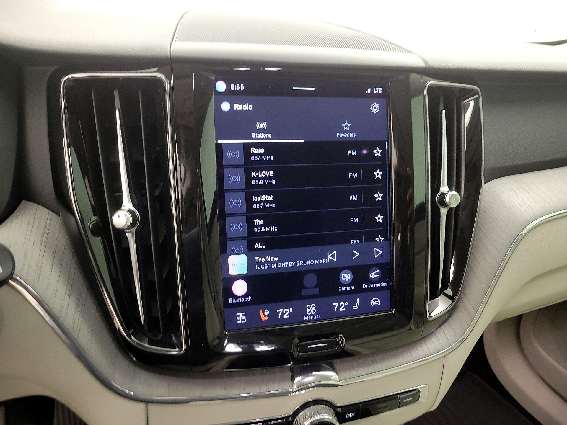 Thumbnail: 2023 Volvo XC60 - 14