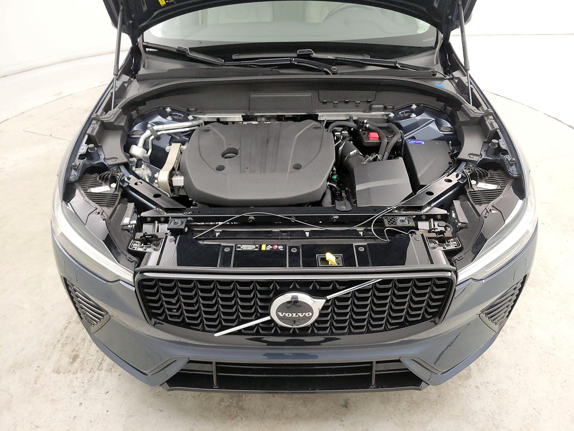 Thumbnail: 2023 Volvo XC60 - 20