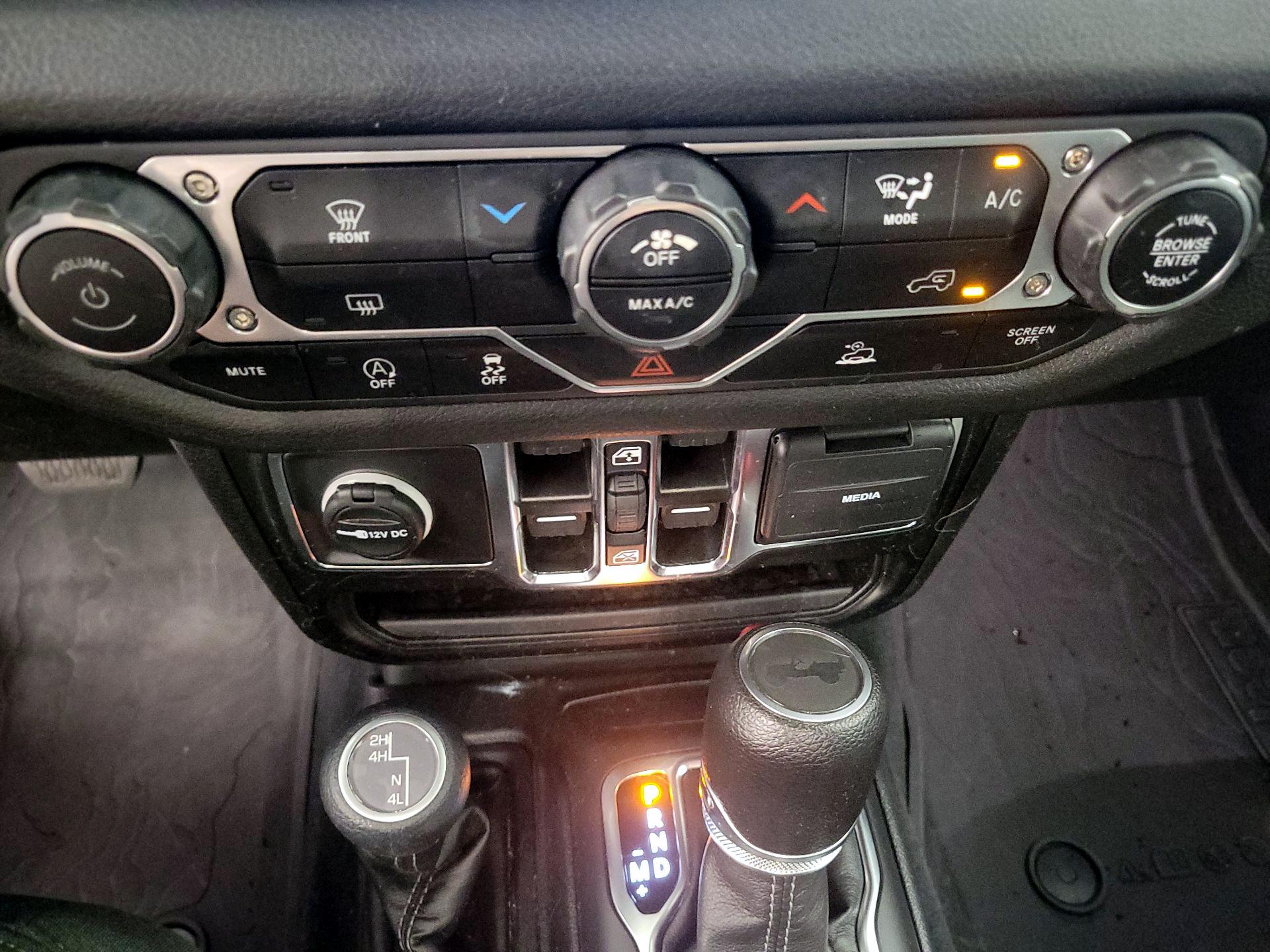 Thumbnail: 2024 Jeep Wrangler - 17