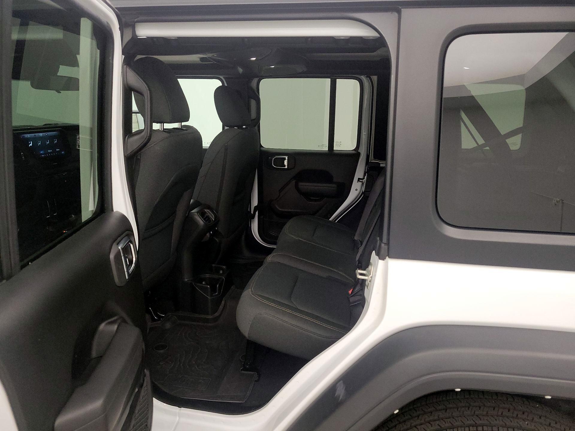 Thumbnail: 2024 Jeep Wrangler - 20