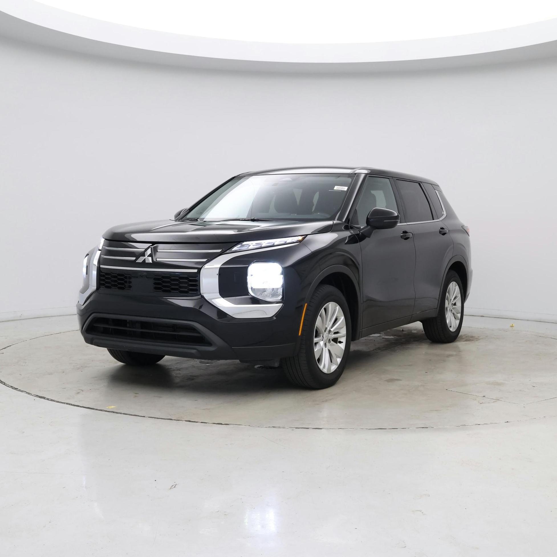 Thumbnail: 2025 Mitsubishi Outlander - 4