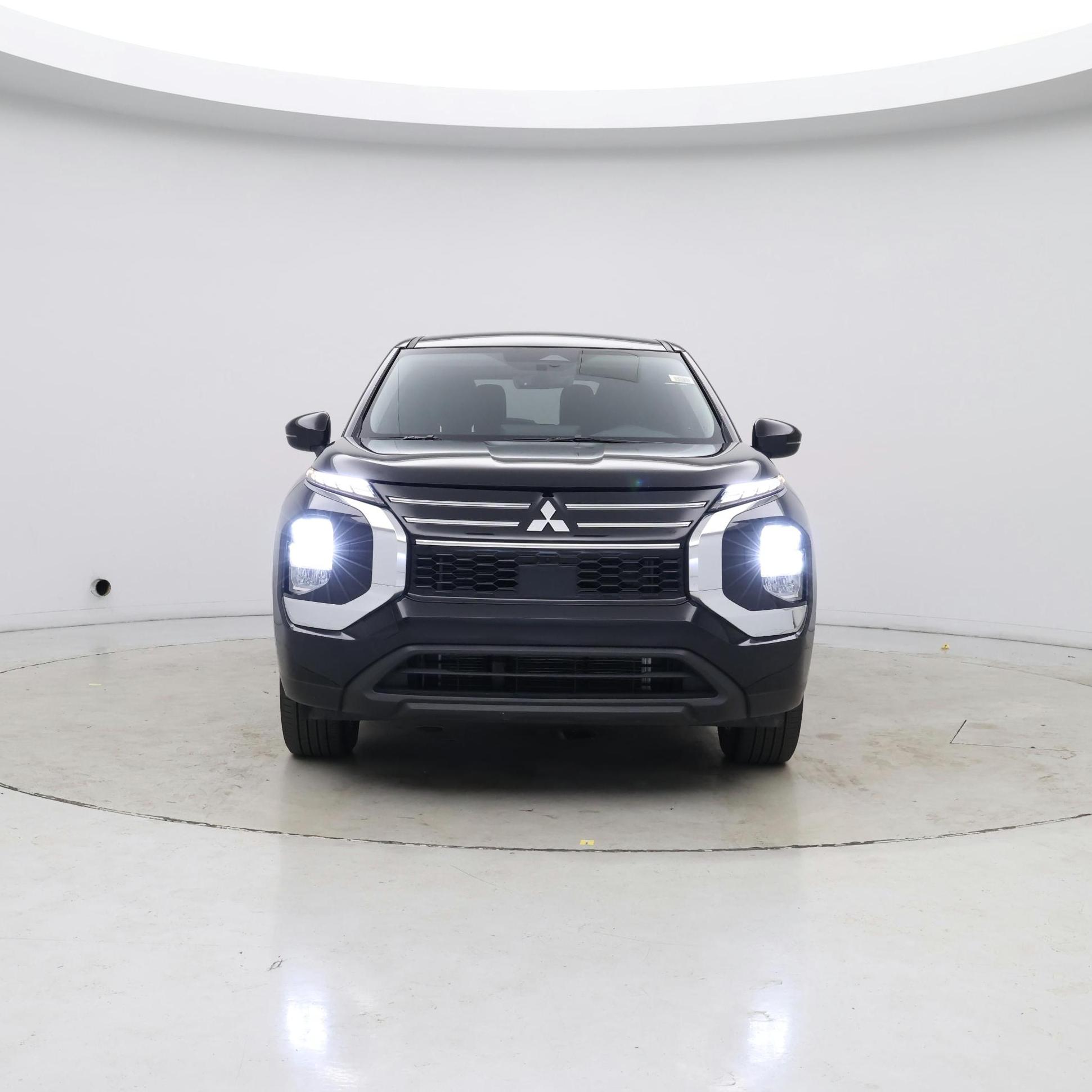 Thumbnail: 2025 Mitsubishi Outlander - 5