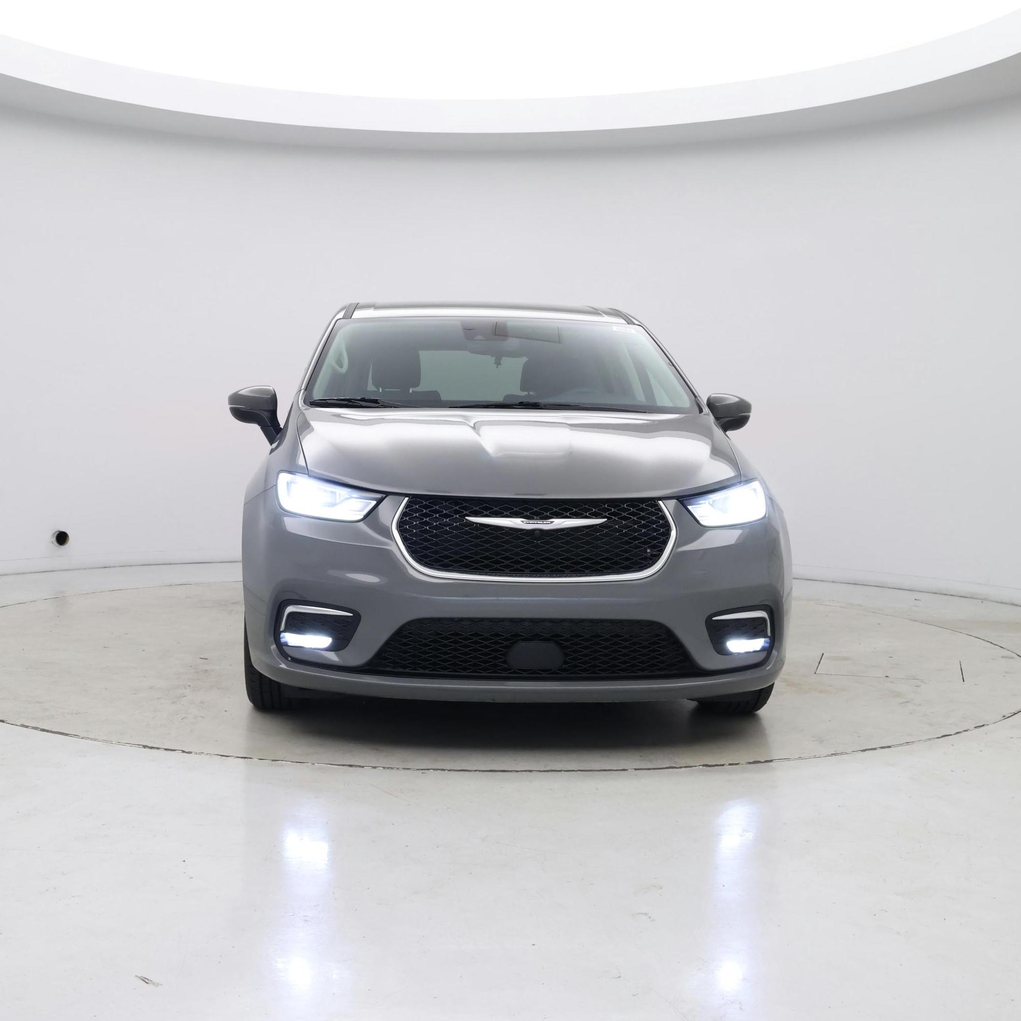 Thumbnail: 2023 Chrysler Pacifica - 5