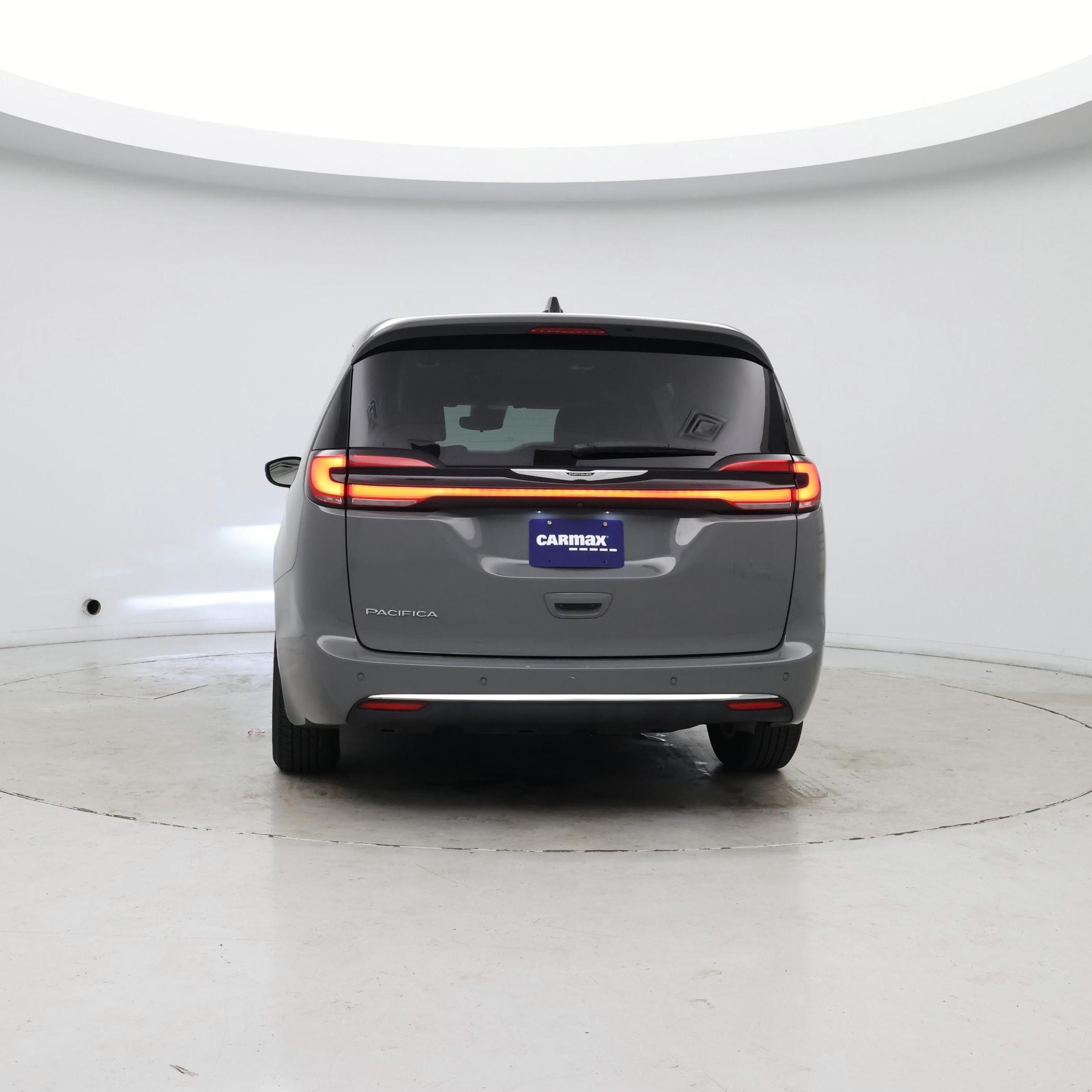 Thumbnail: 2023 Chrysler Pacifica - 6