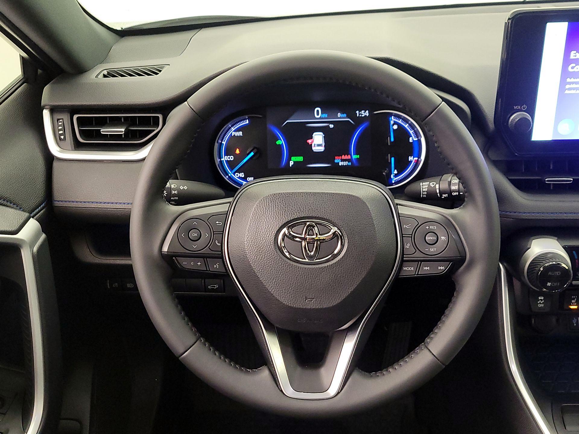 Thumbnail: 2025 Toyota RAV4 - 10