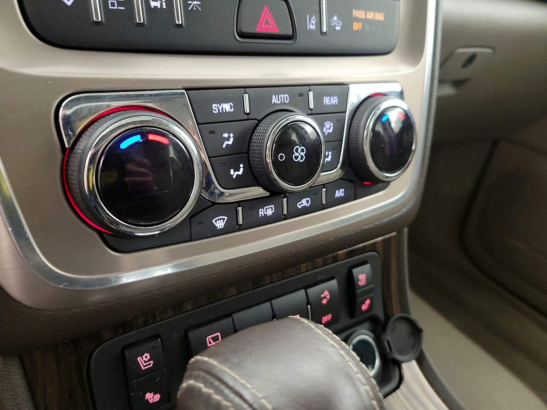 Thumbnail: 2016 GMC Acadia - 16