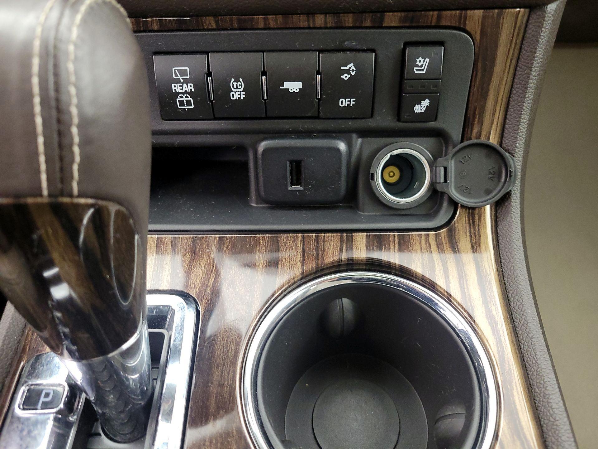Thumbnail: 2016 GMC Acadia - 18