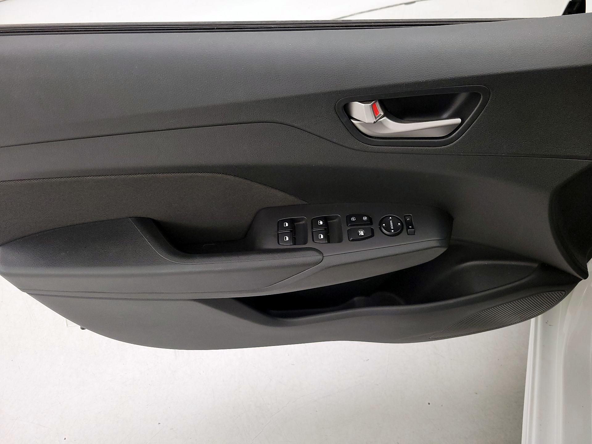 Thumbnail: 2018 Hyundai Accent - 12