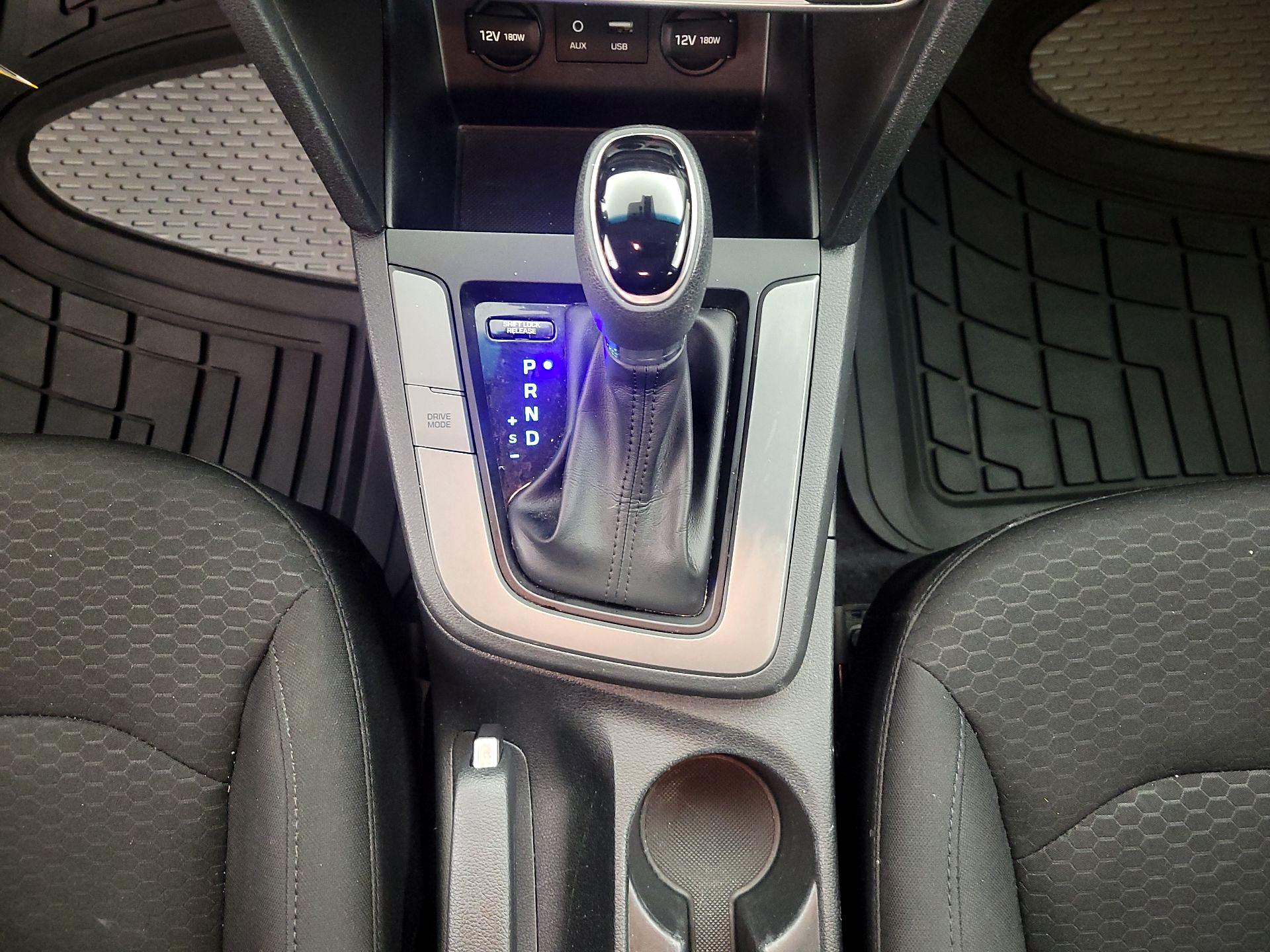 Thumbnail: 2019 Hyundai Elantra - 17