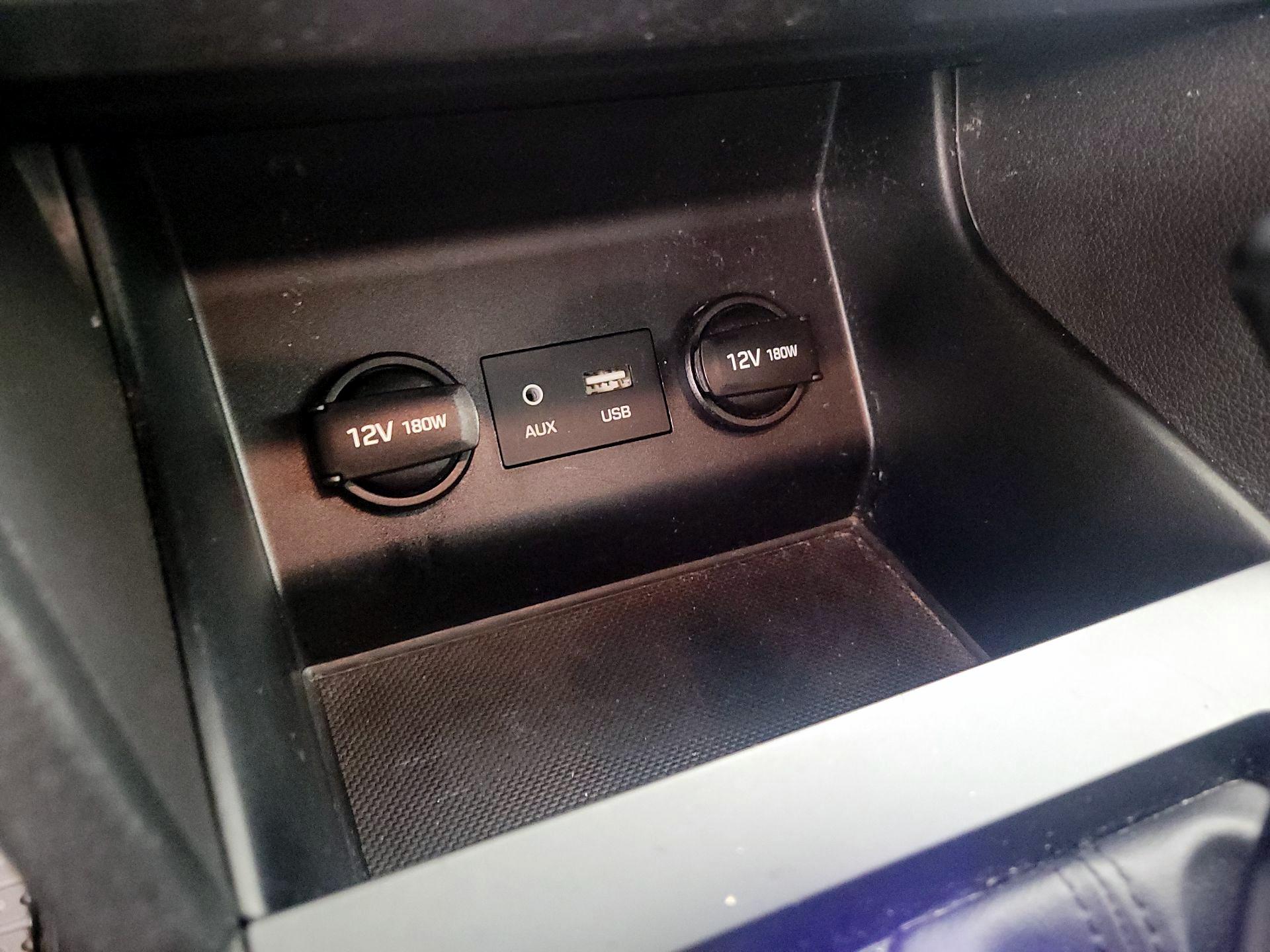 Thumbnail: 2019 Hyundai Elantra - 18