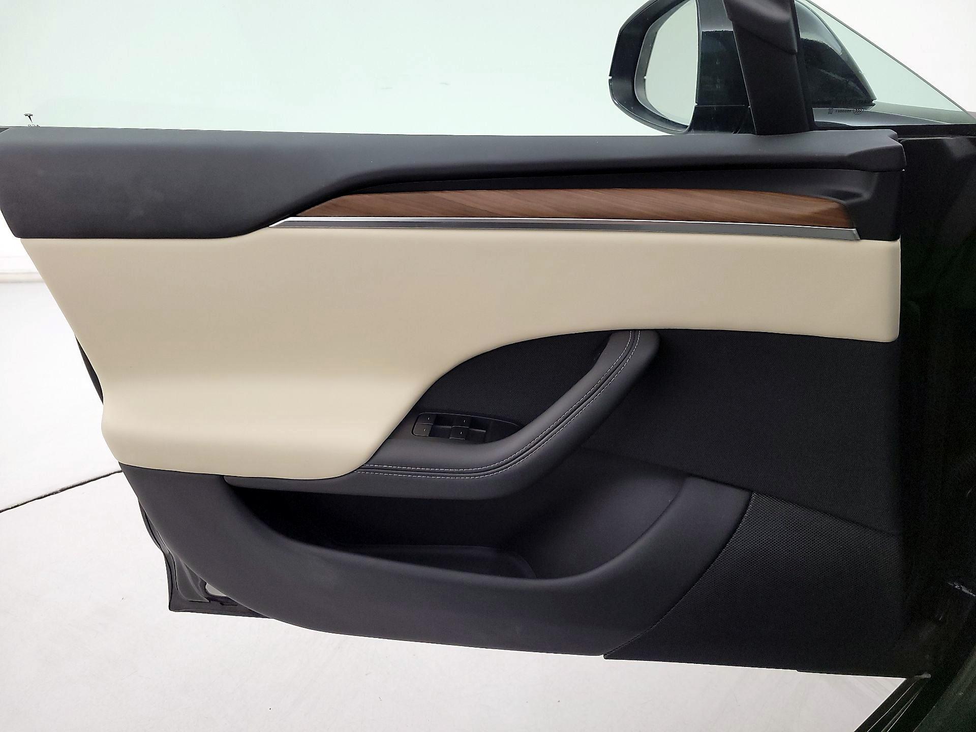Thumbnail: 2024 Tesla Model S - 12