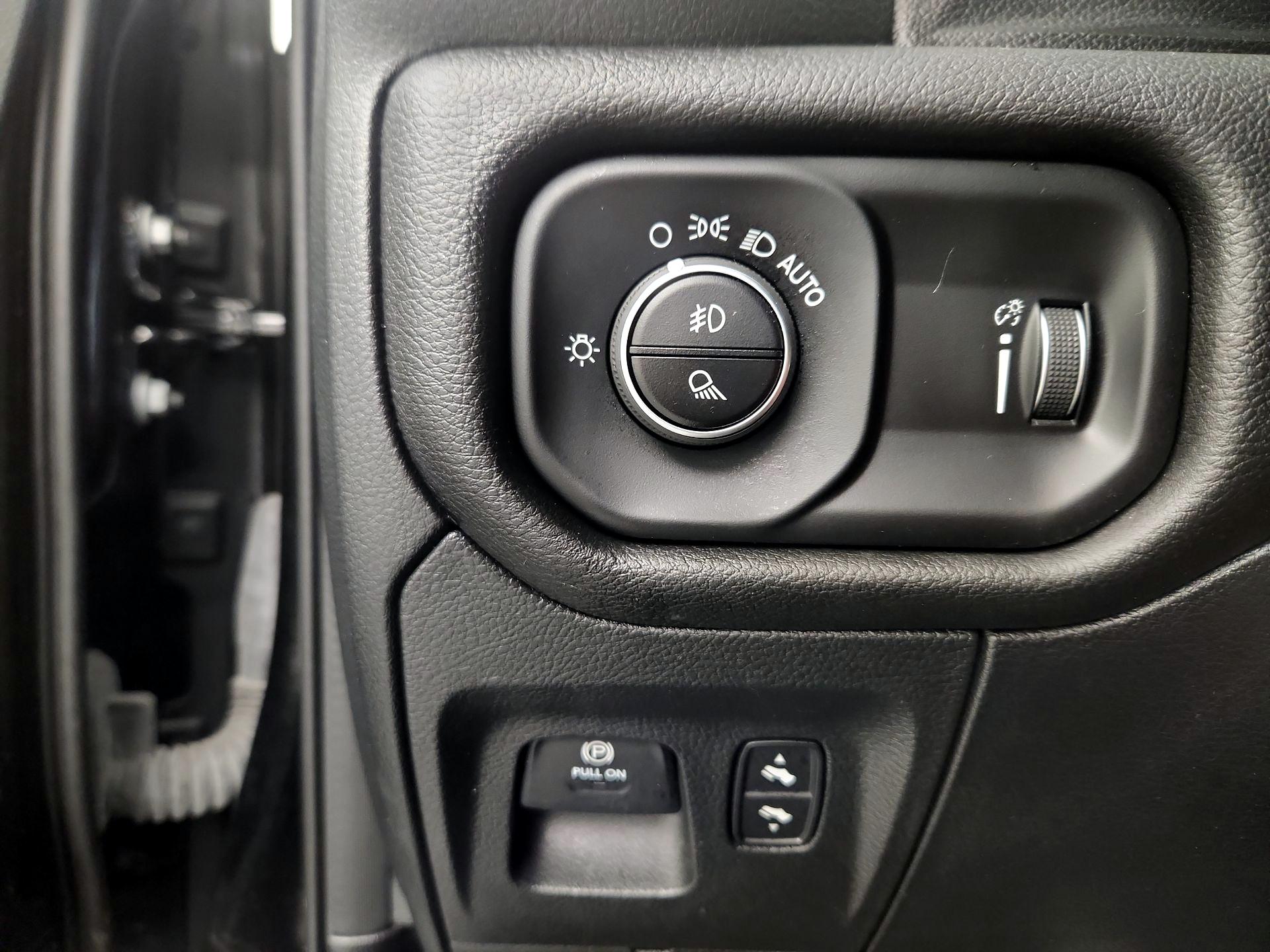 Thumbnail: 2024 RAM 1500 - 11