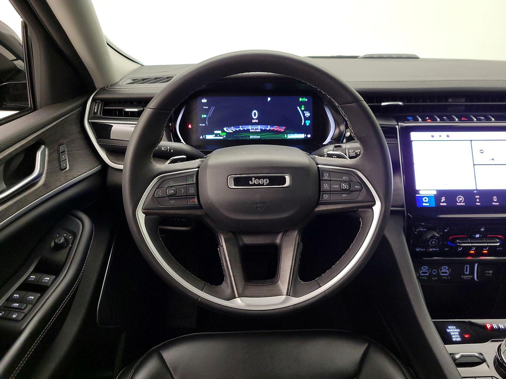 Thumbnail: 2023 Jeep Grand Cherokee - 10