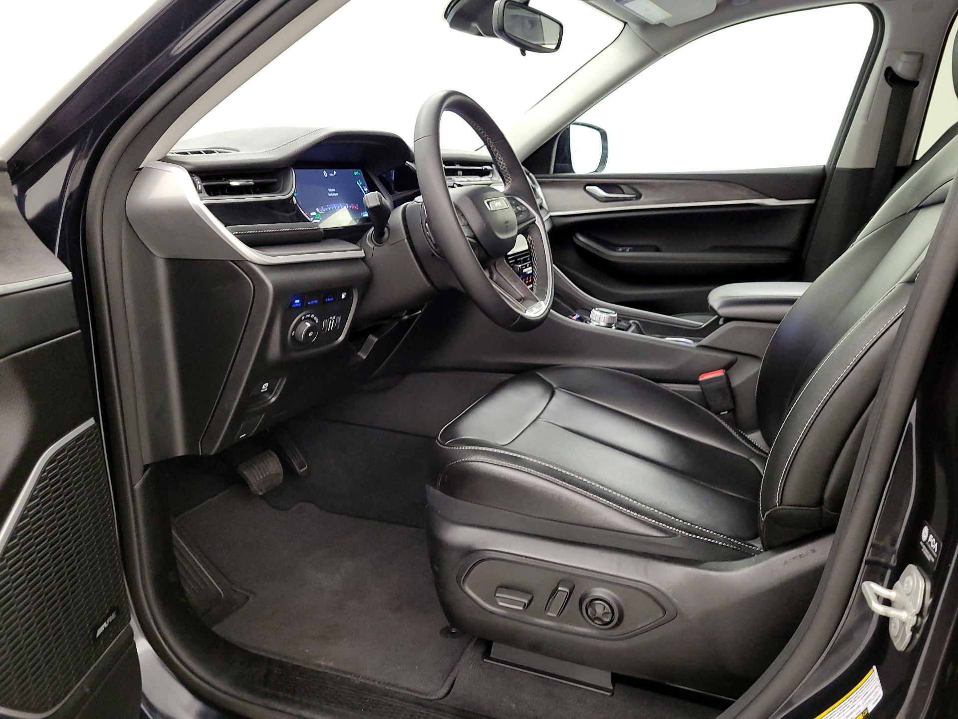 Thumbnail: 2023 Jeep Grand Cherokee - 11
