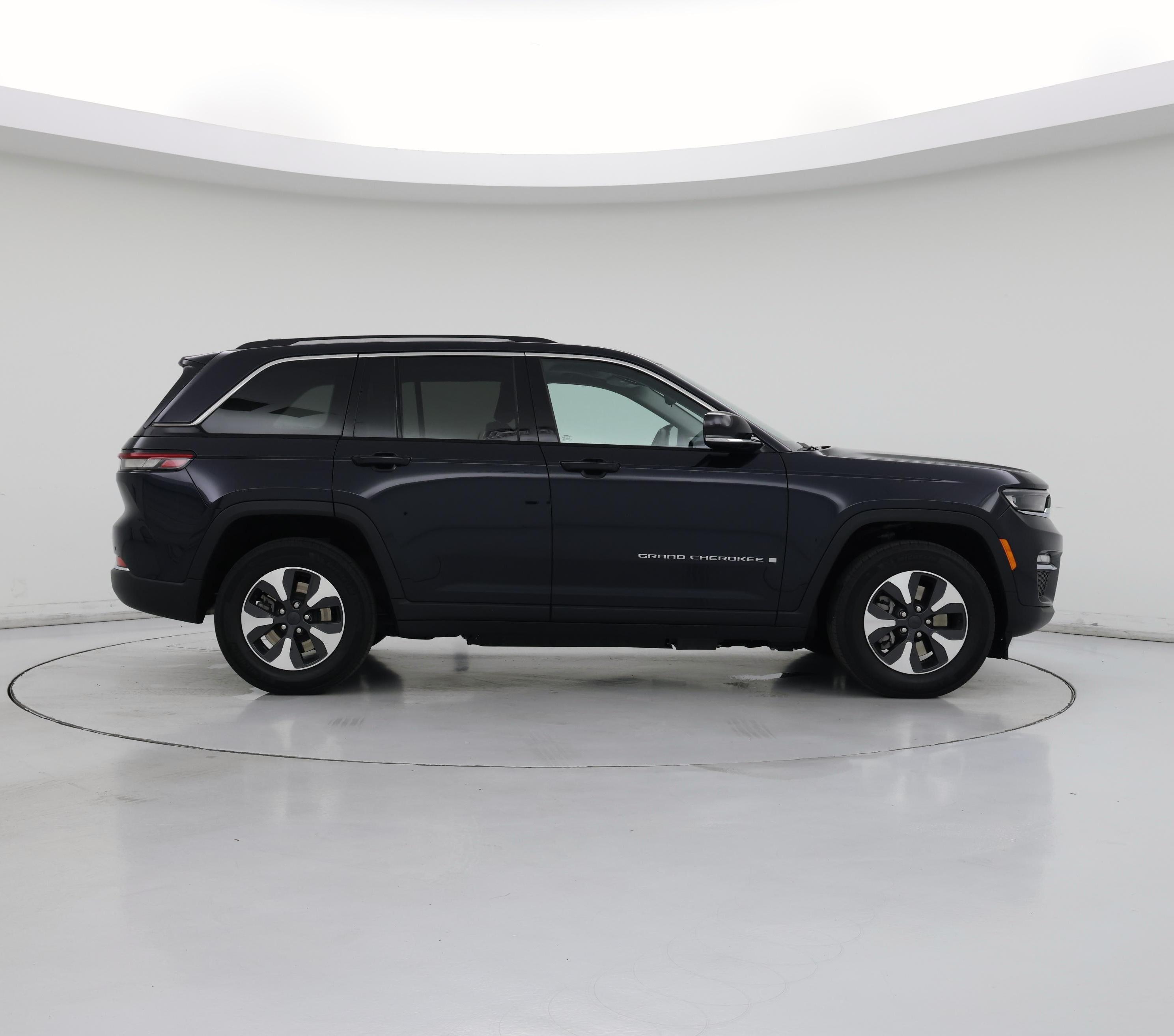Thumbnail: 2023 Jeep Grand Cherokee - 7