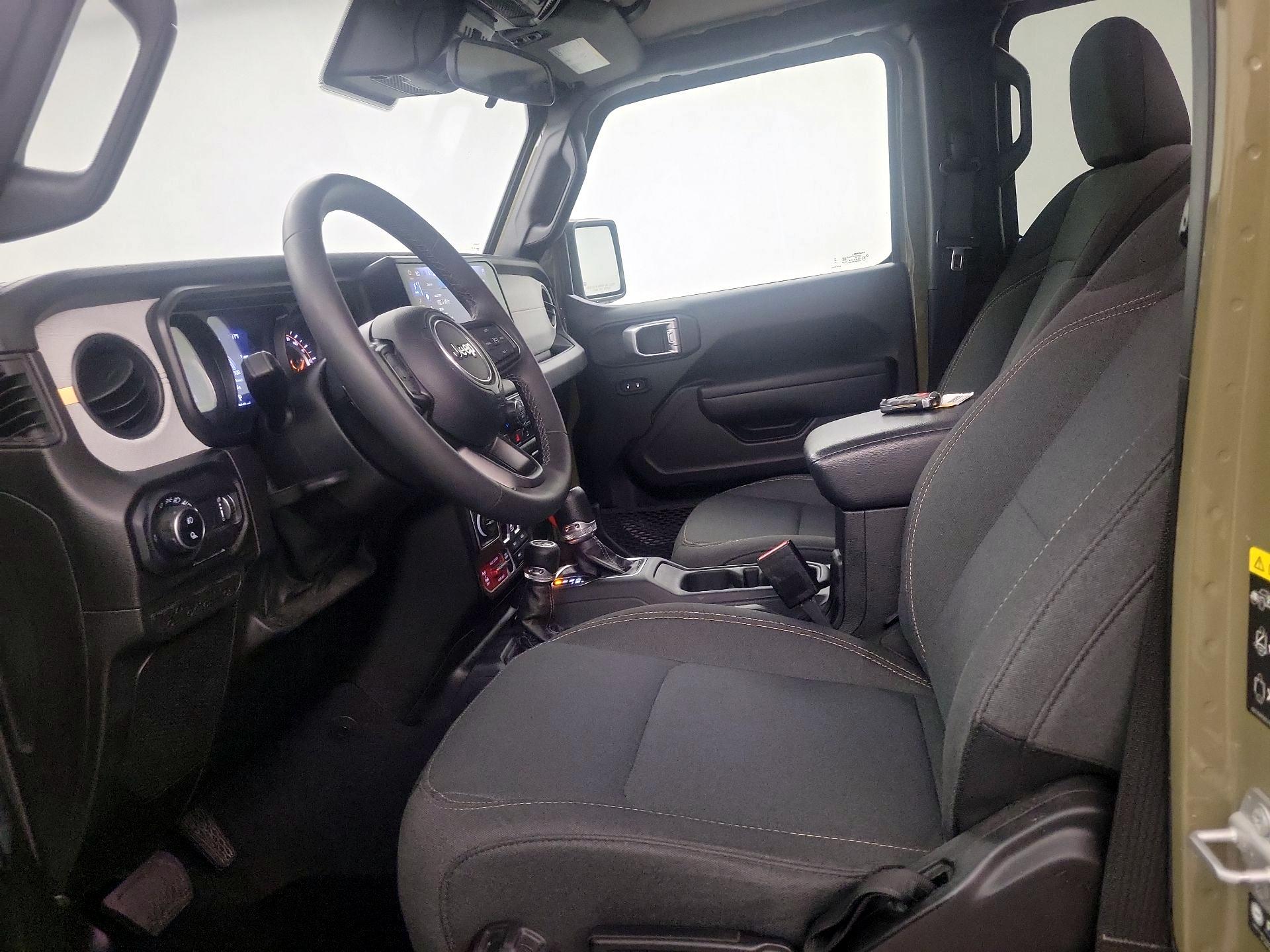 Thumbnail: 2025 Jeep Gladiator - 9