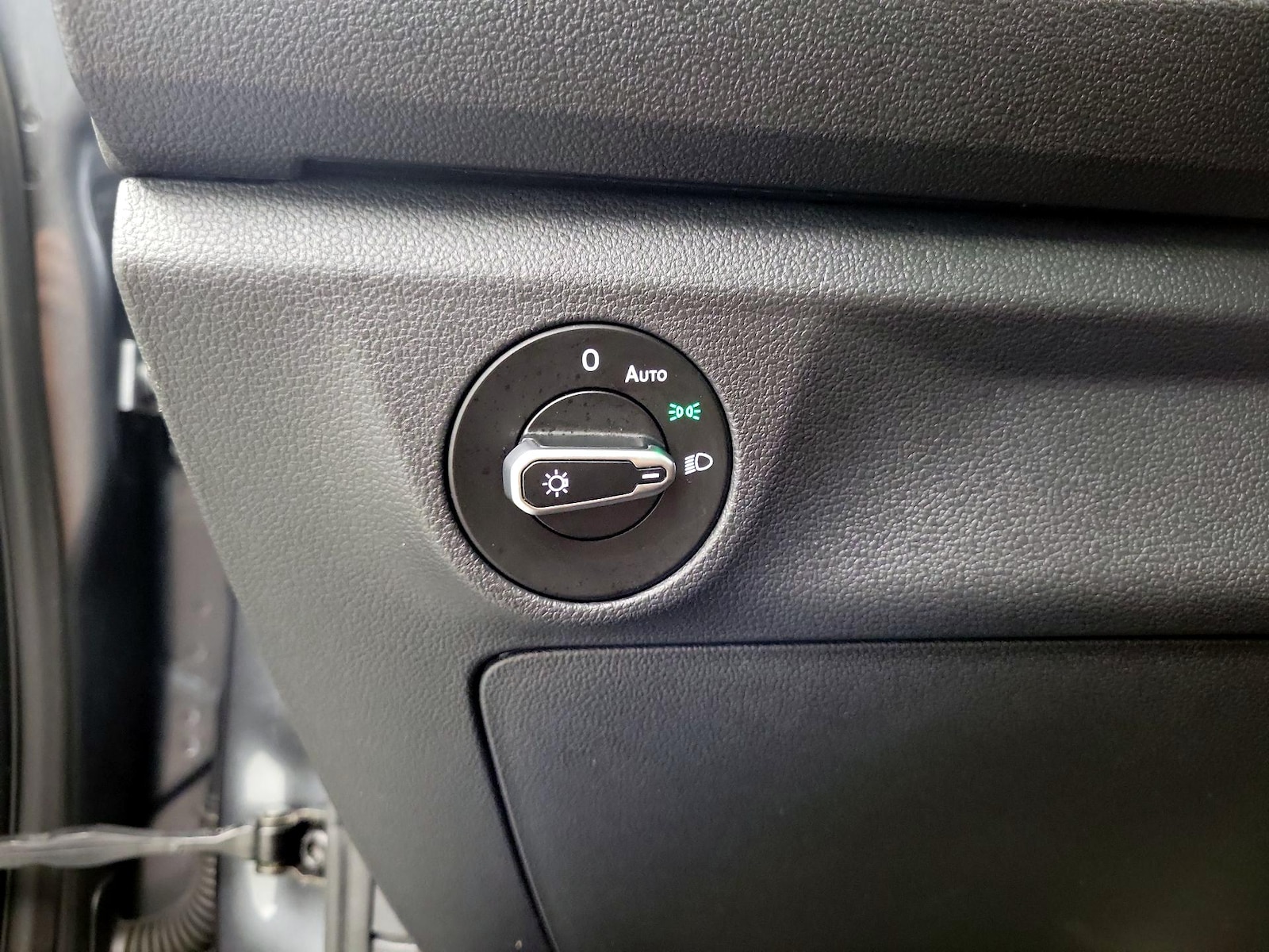 2024 Volkswagen Jetta SE - Photo 12