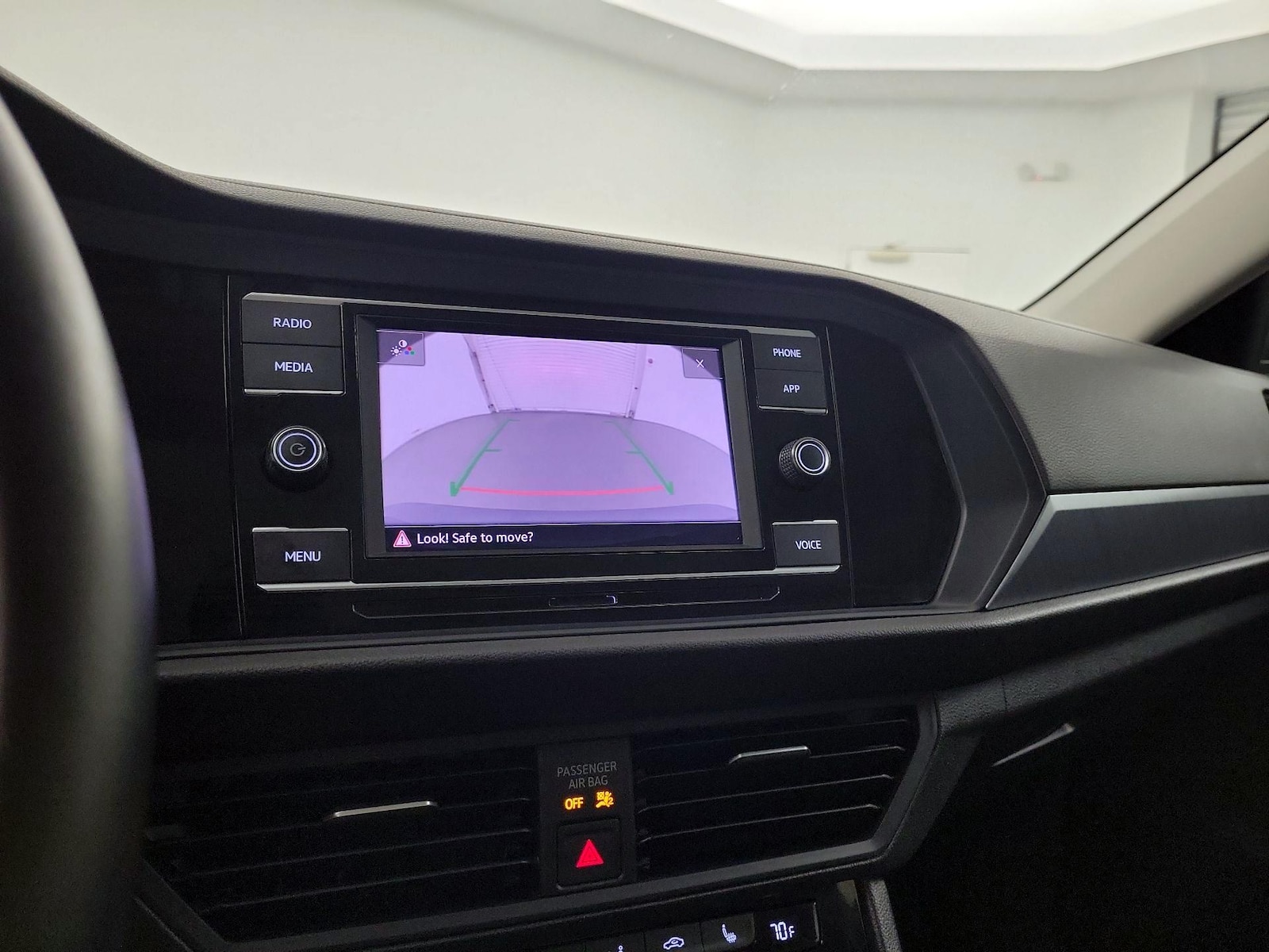 2024 Volkswagen Jetta SE - Photo 13