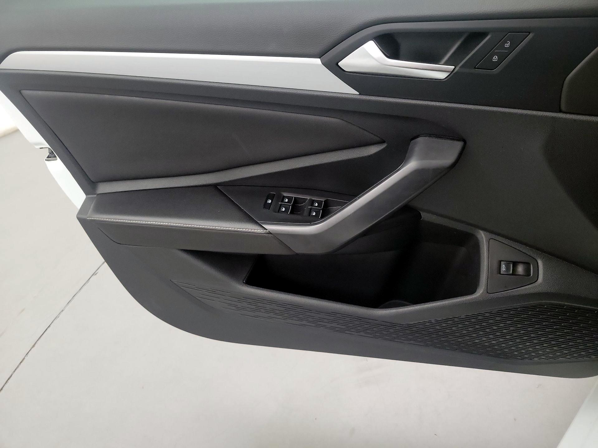 Thumbnail: 2025 Volkswagen Jetta - 10