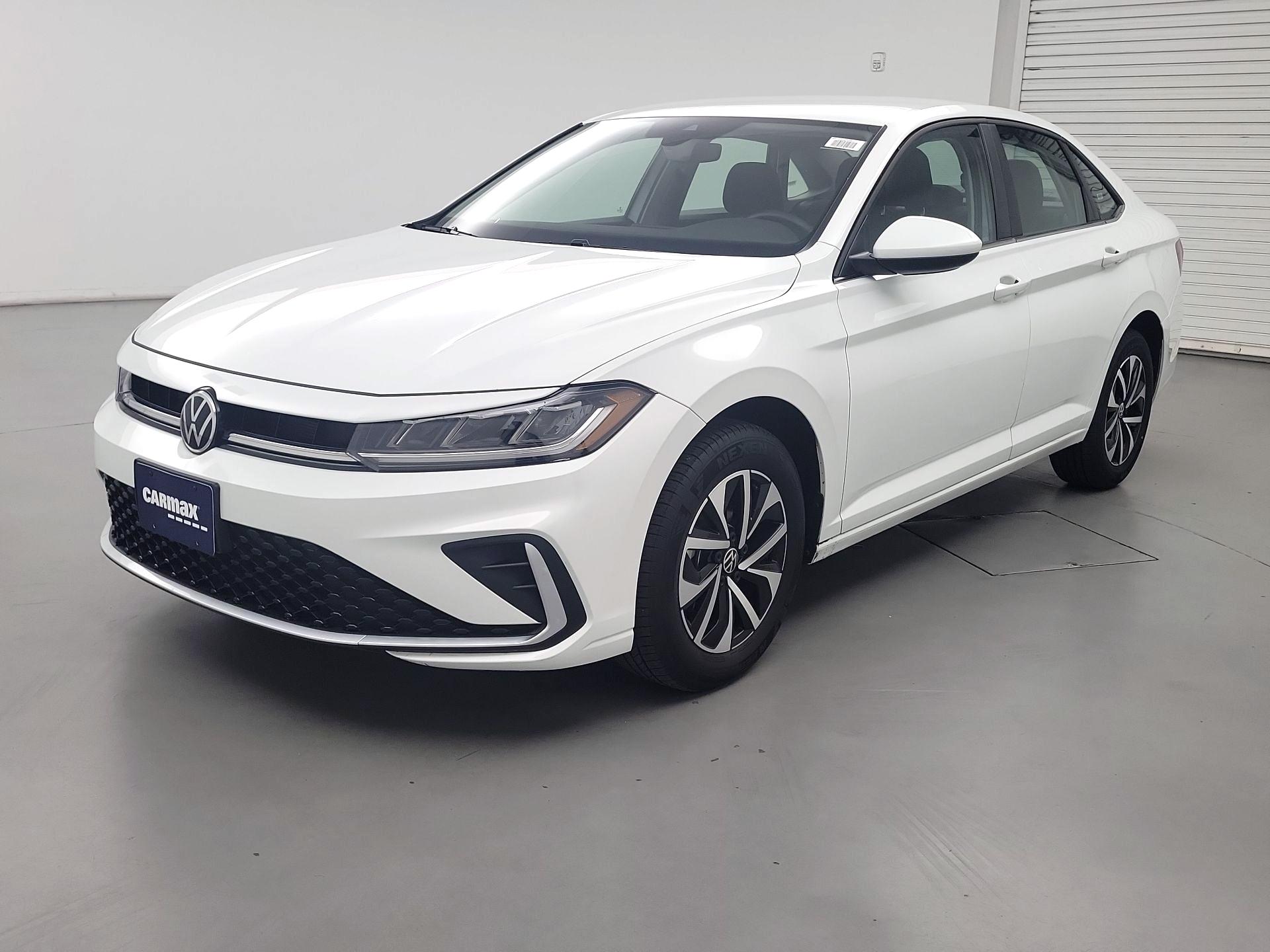 Thumbnail: 2025 Volkswagen Jetta - 3