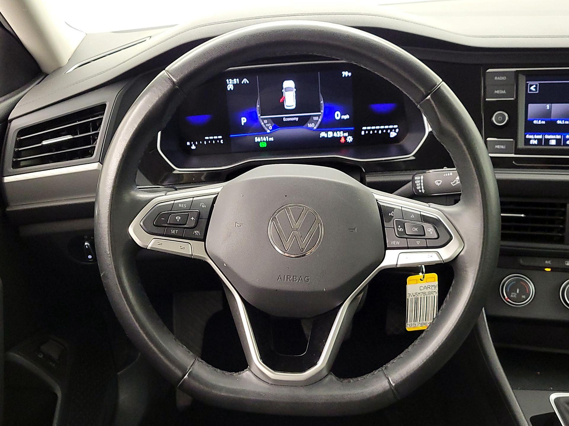 Thumbnail: 2024 Volkswagen Jetta - 10