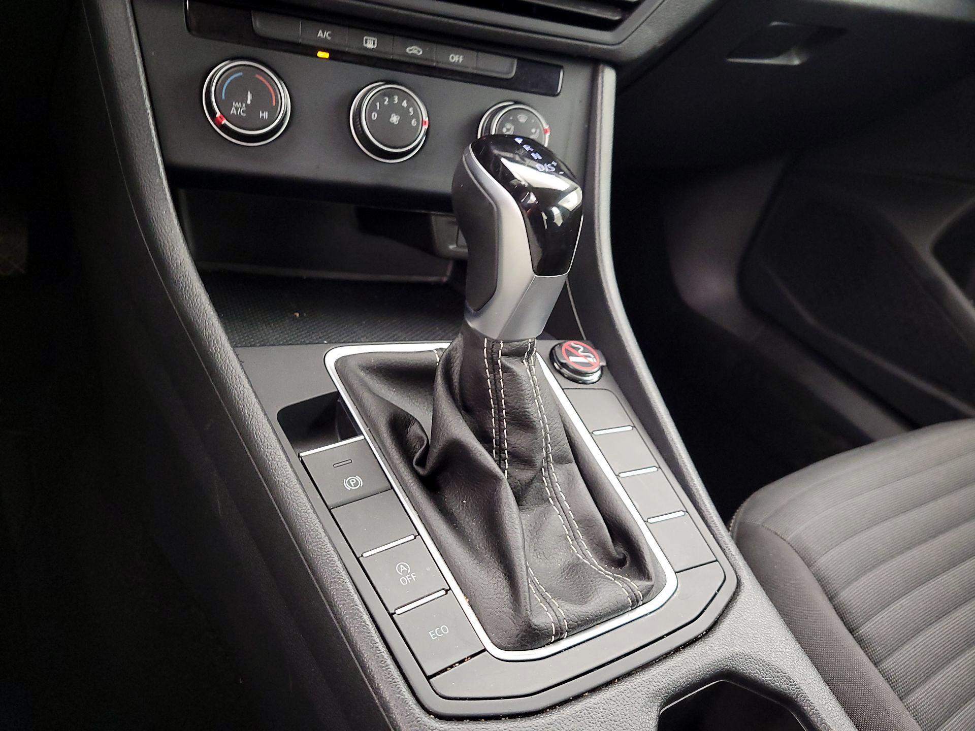 Thumbnail: 2024 Volkswagen Jetta - 17