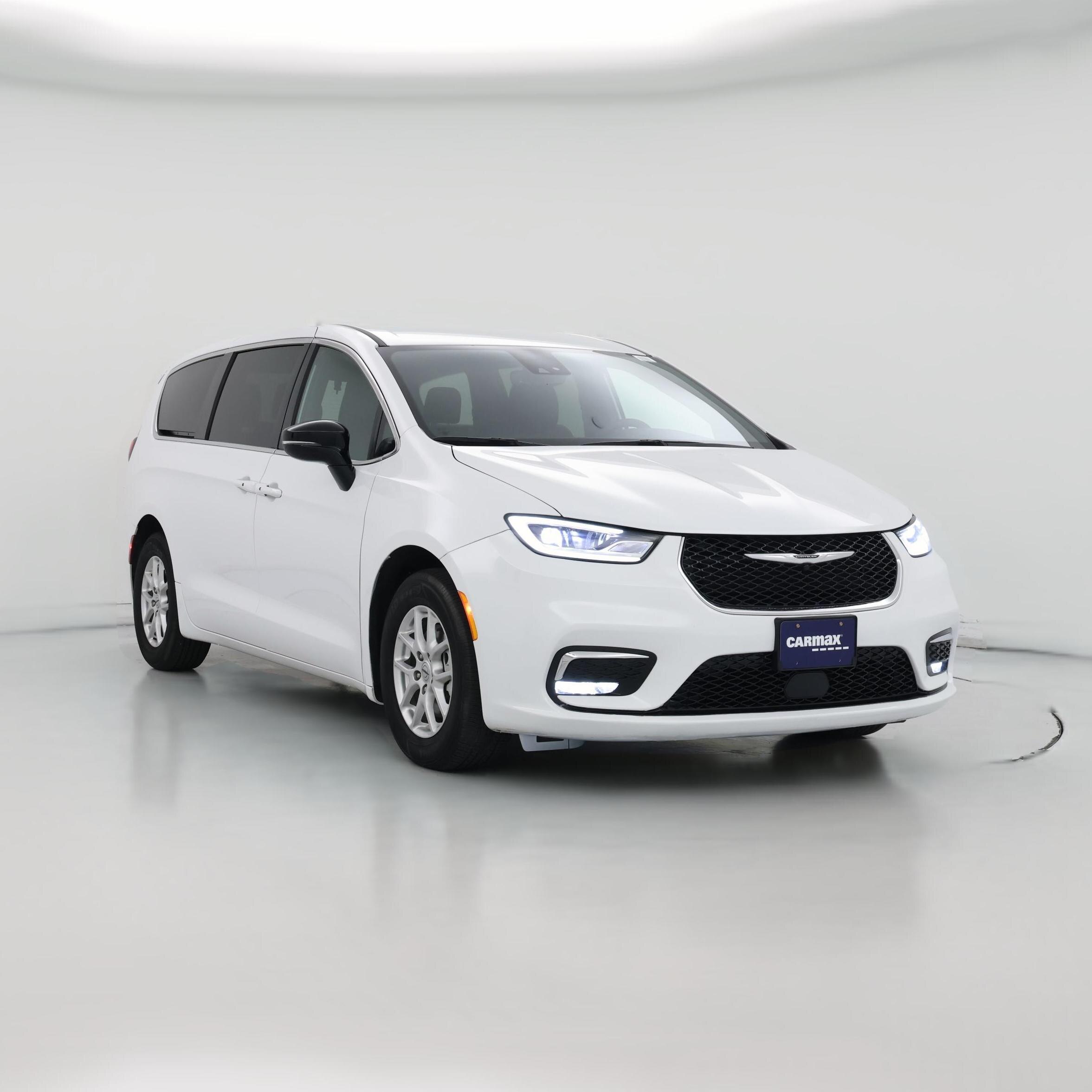 Thumbnail: 2025 Chrysler Pacifica - 1