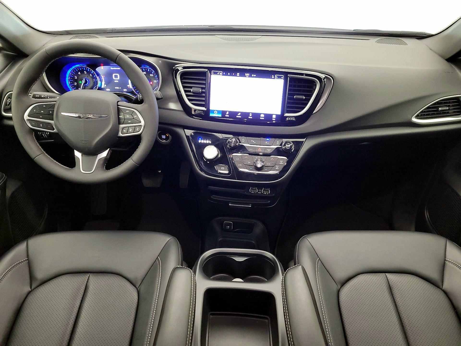 Thumbnail: 2025 Chrysler Pacifica - 9