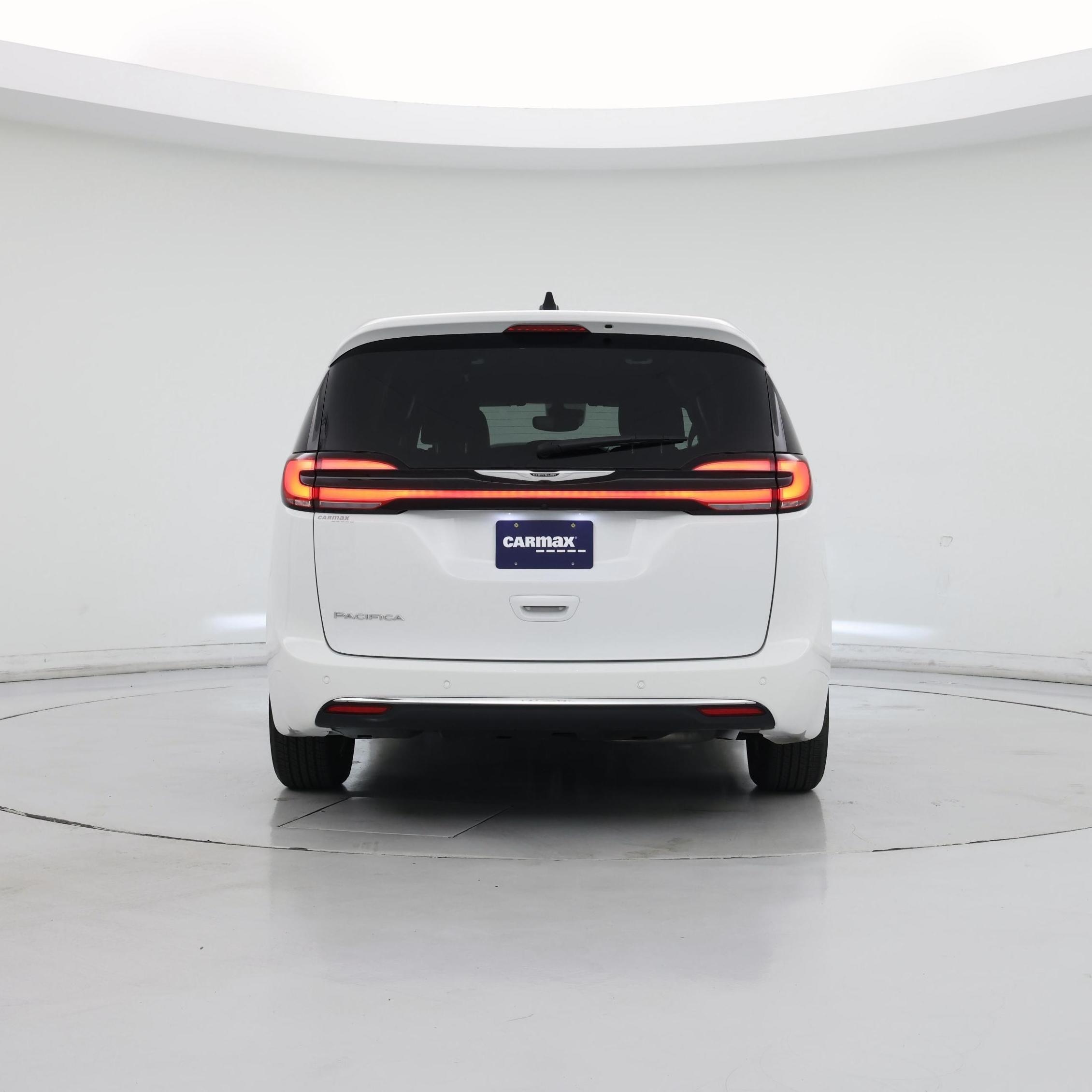 Thumbnail: 2025 Chrysler Pacifica - 6