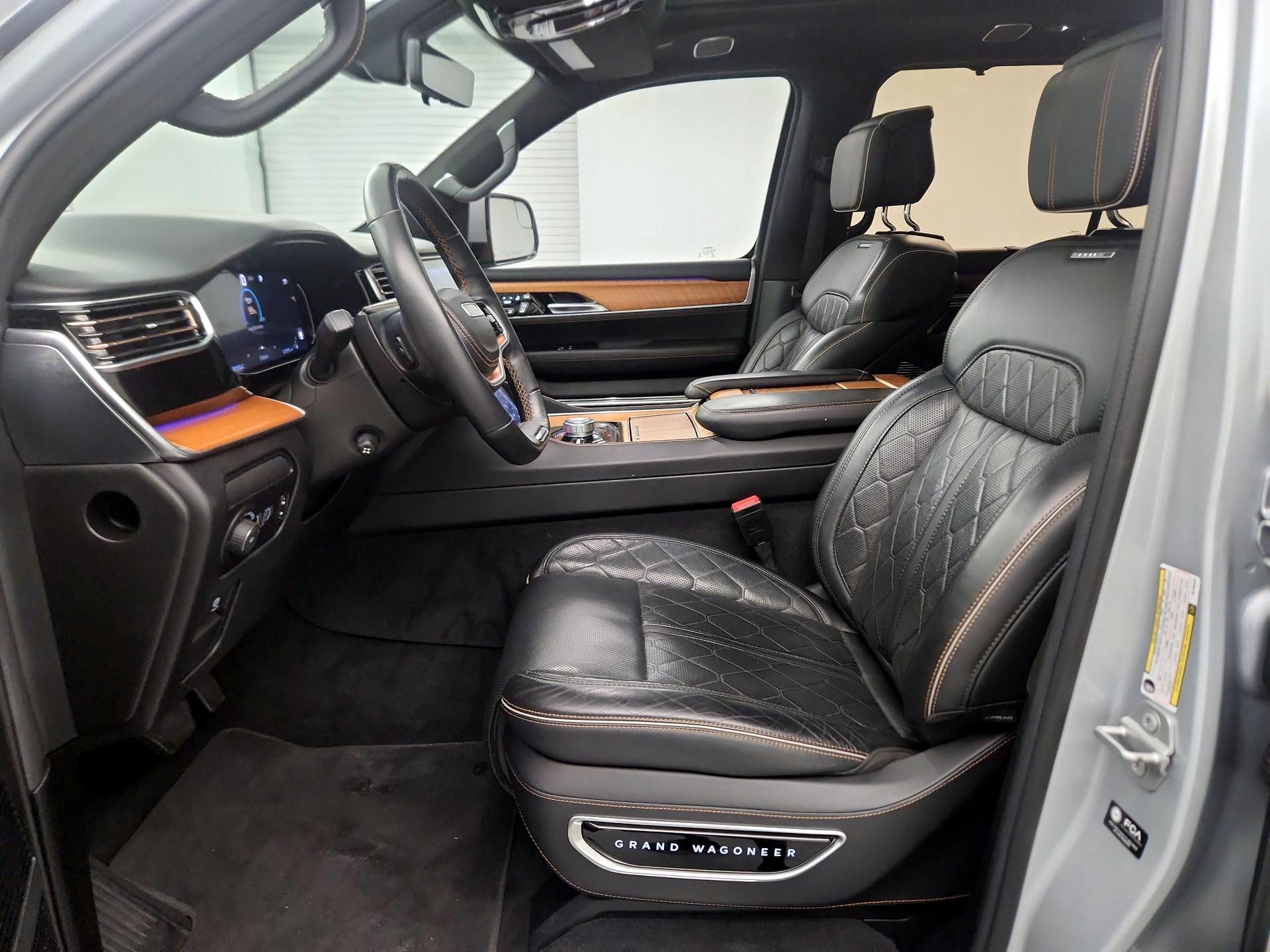 Thumbnail: 2022 Jeep Grand Wagoneer - 9