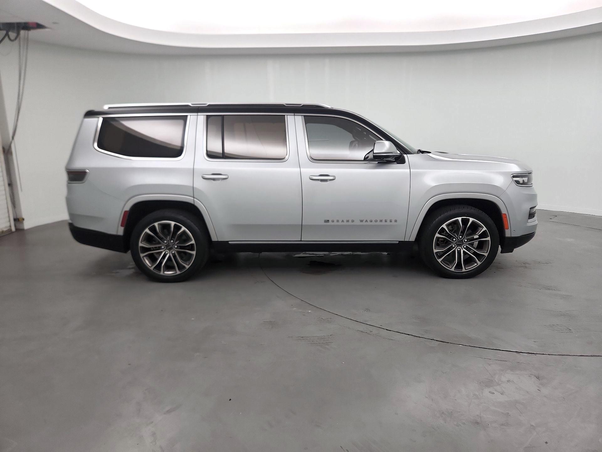 Thumbnail: 2022 Jeep Grand Wagoneer - 4