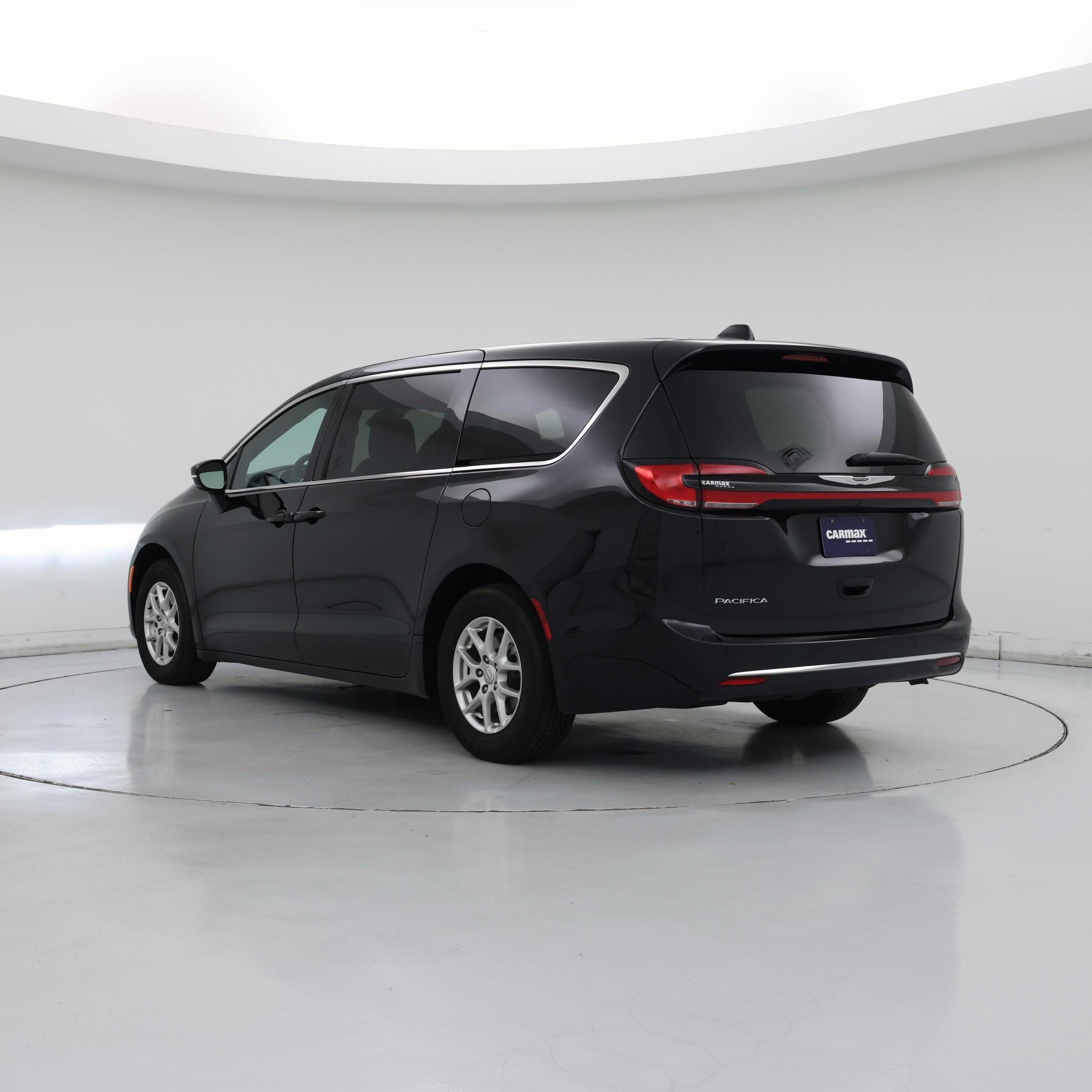 Thumbnail: 2025 Chrysler Pacifica - 2