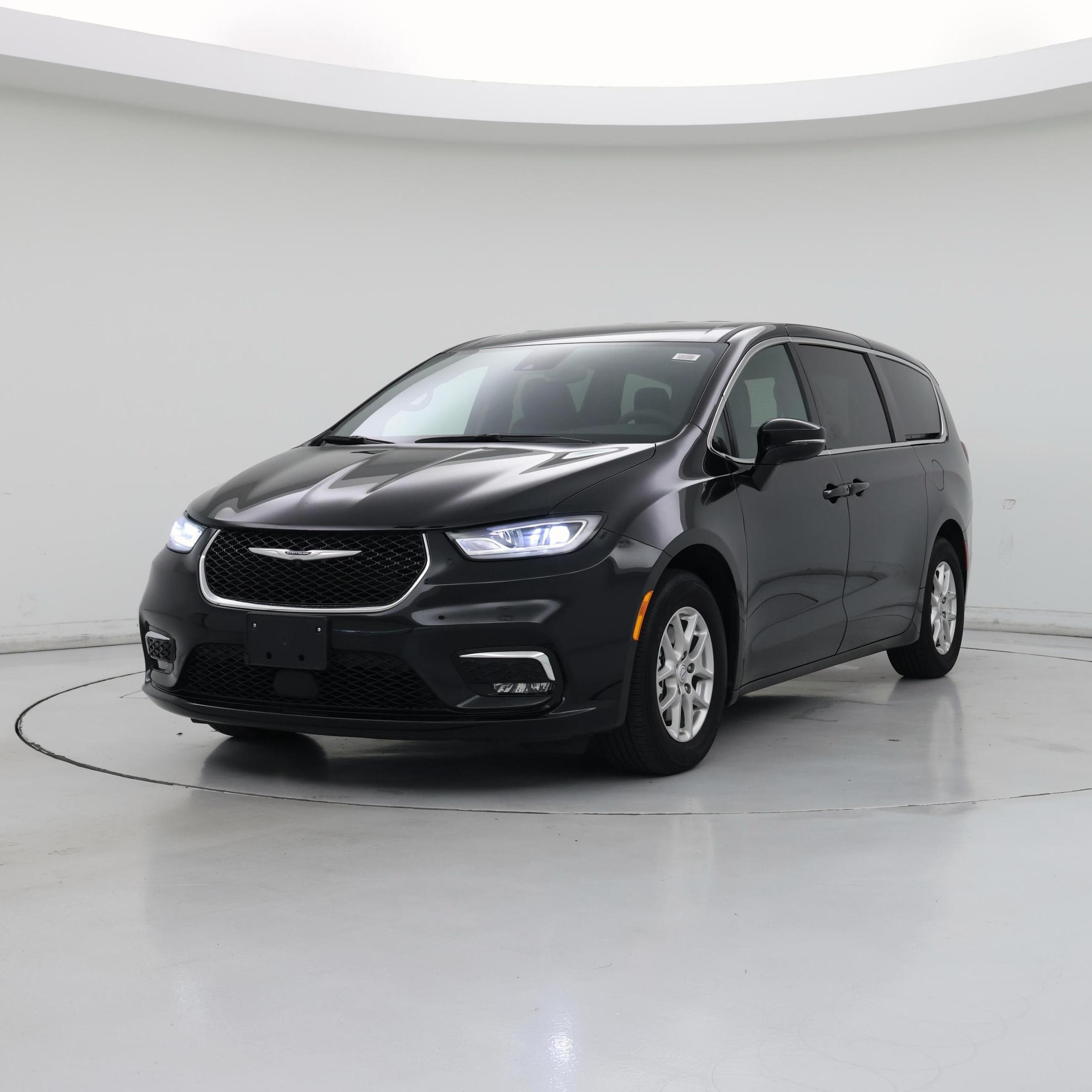 Thumbnail: 2025 Chrysler Pacifica - 4