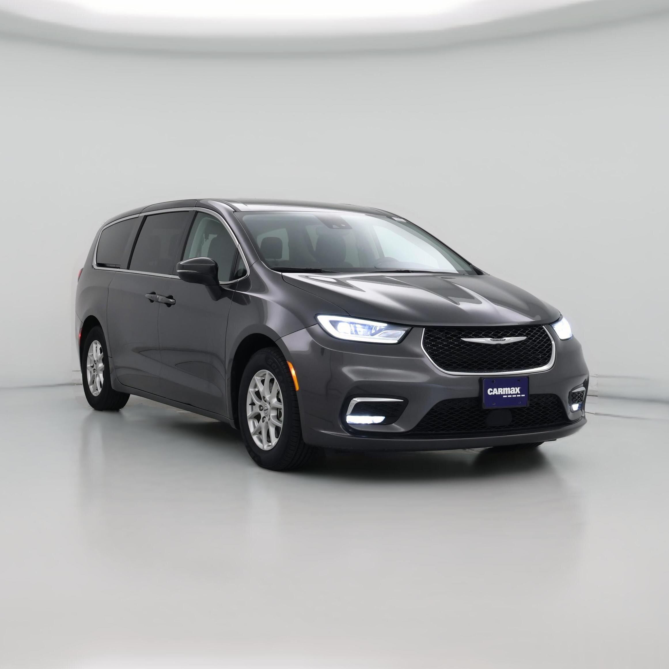 Thumbnail: 2023 Chrysler Pacifica - 1