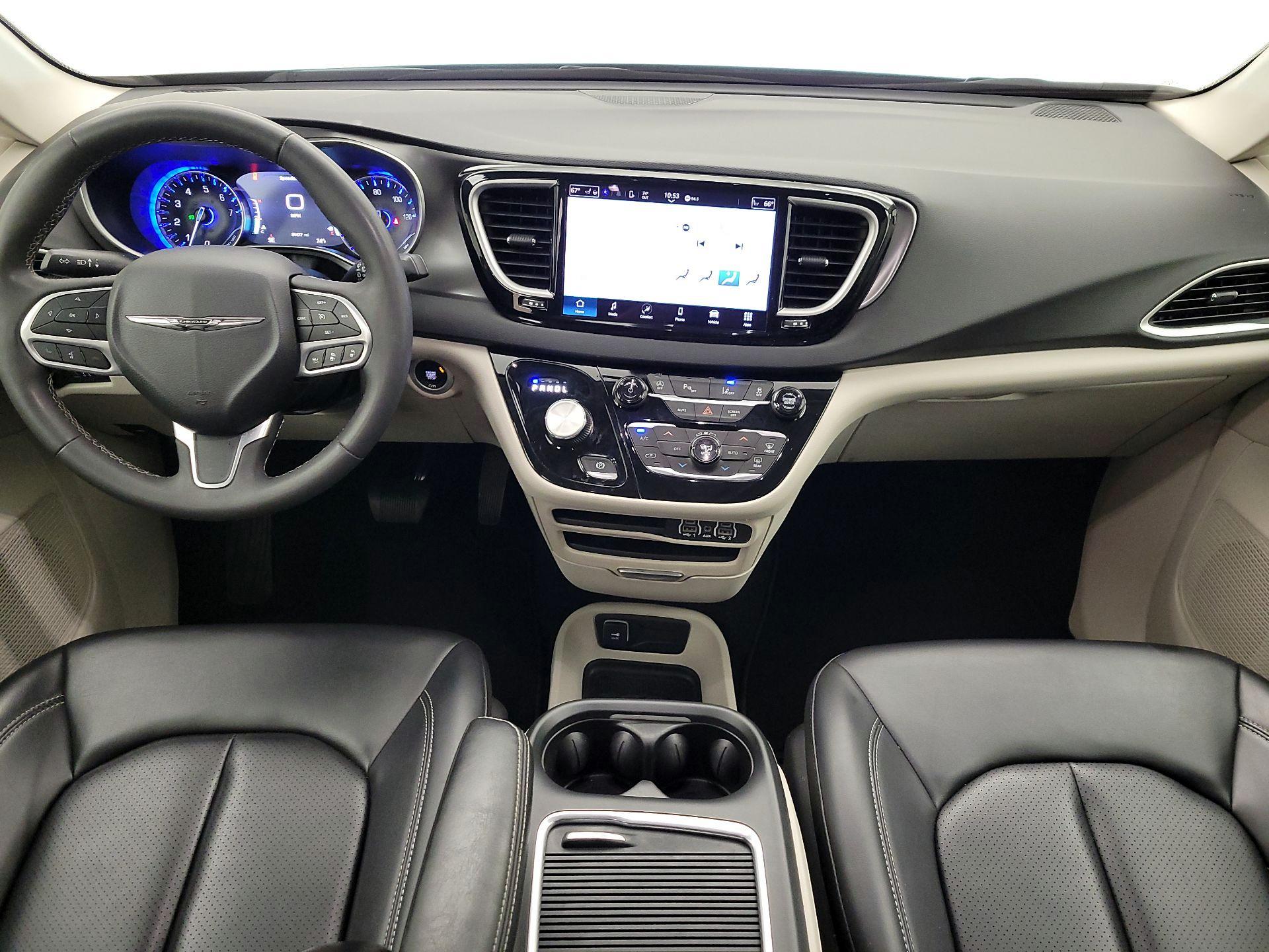 Thumbnail: 2023 Chrysler Pacifica - 9