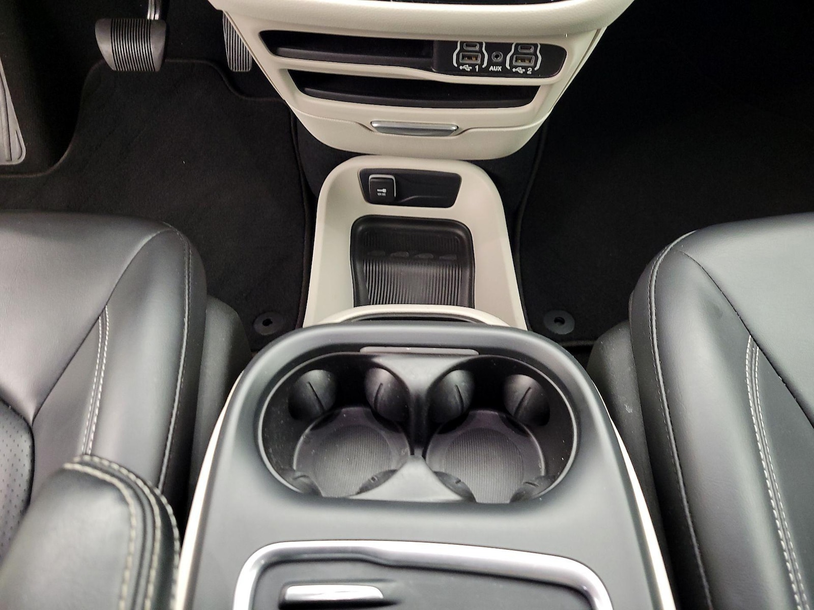 2023 Chrysler Pacifica Touring L - Photo 18