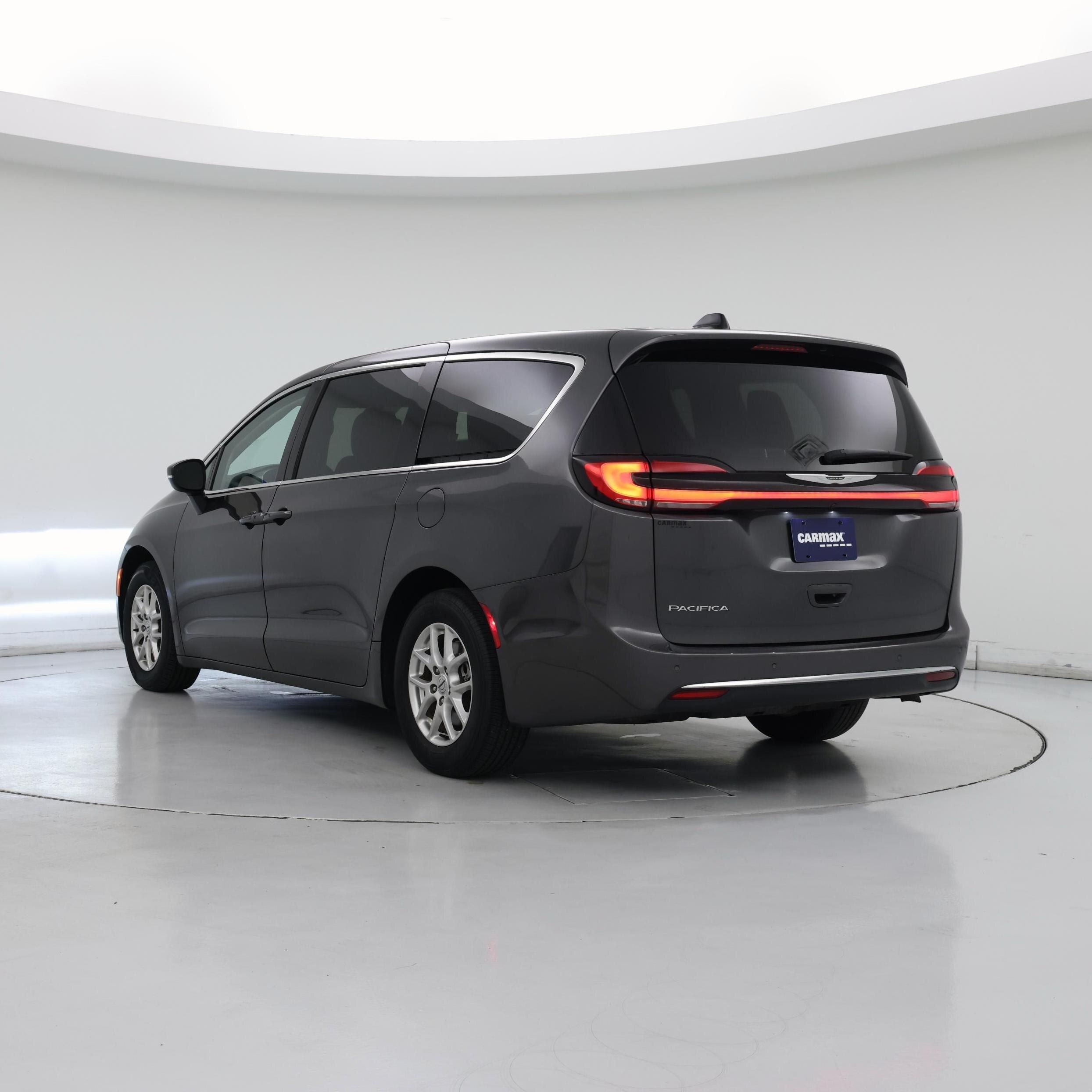 Thumbnail: 2023 Chrysler Pacifica - 2