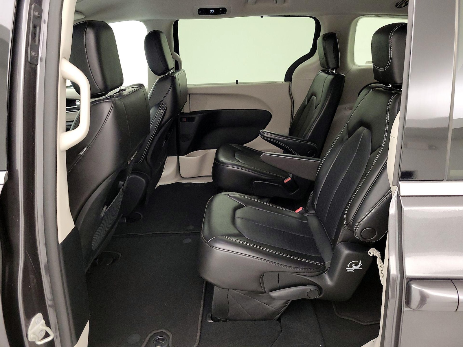 2023 Chrysler Pacifica Touring L - Photo 20
