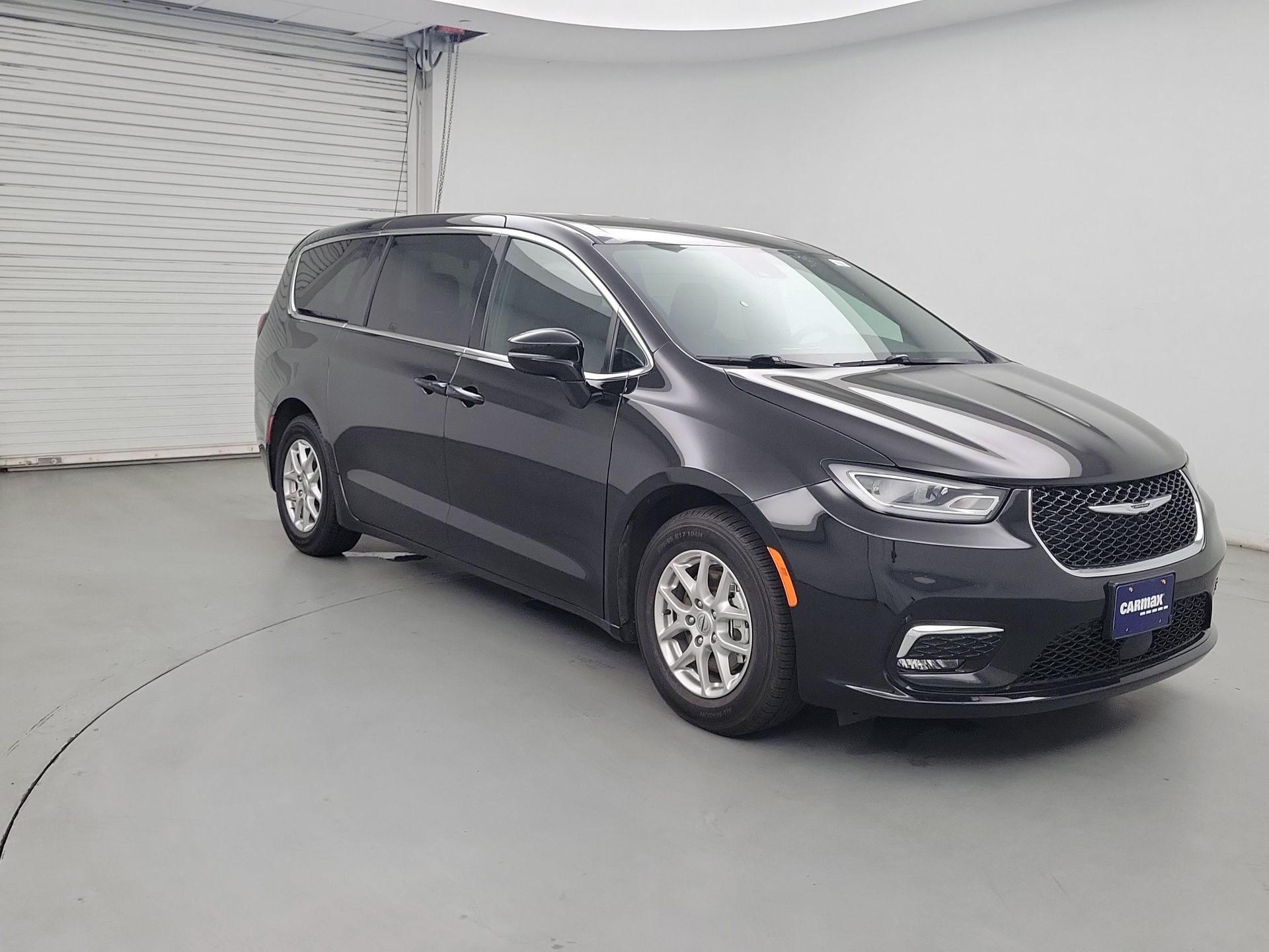 Thumbnail: 2025 Chrysler Pacifica - 1