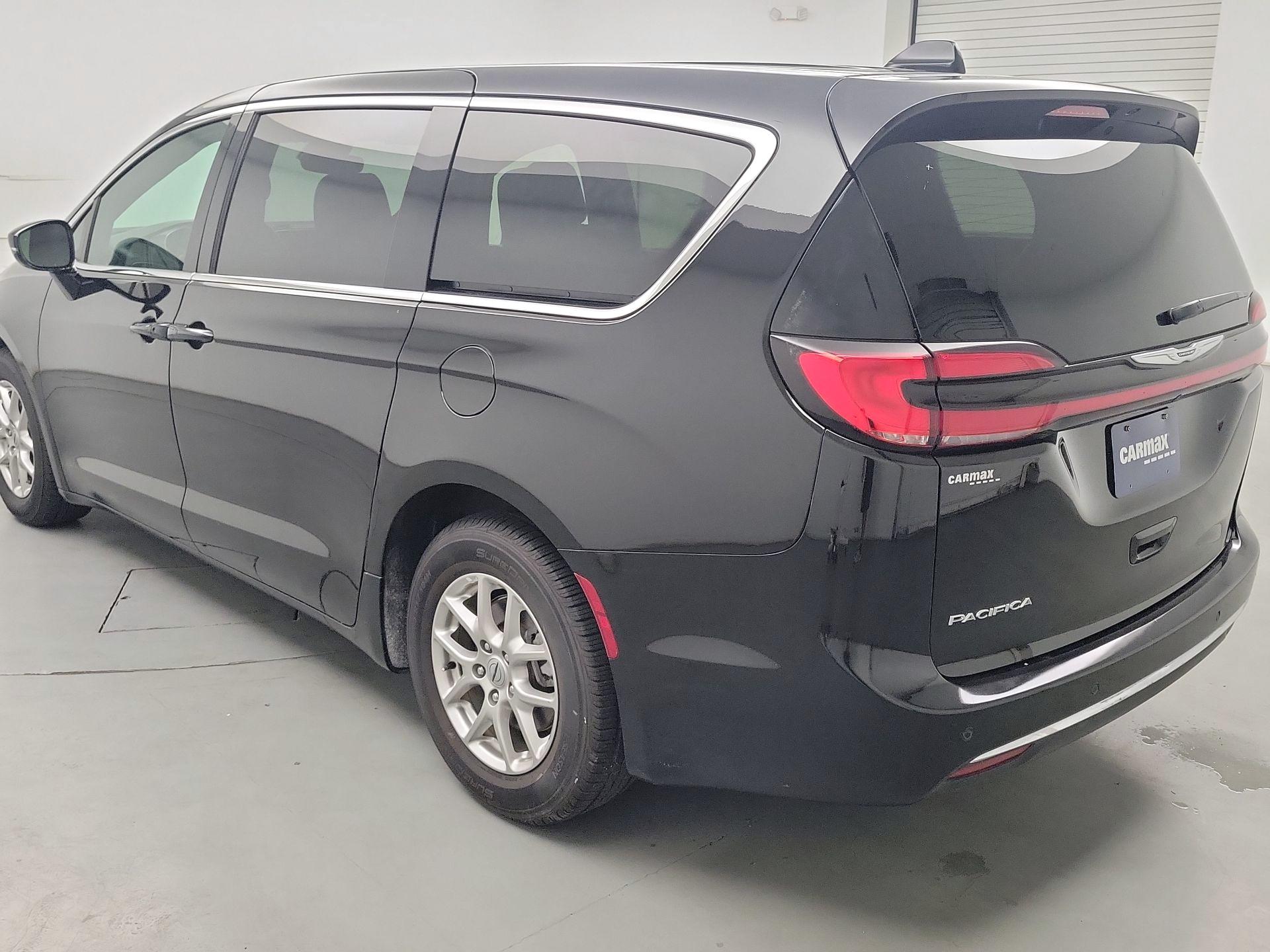 Thumbnail: 2025 Chrysler Pacifica - 7