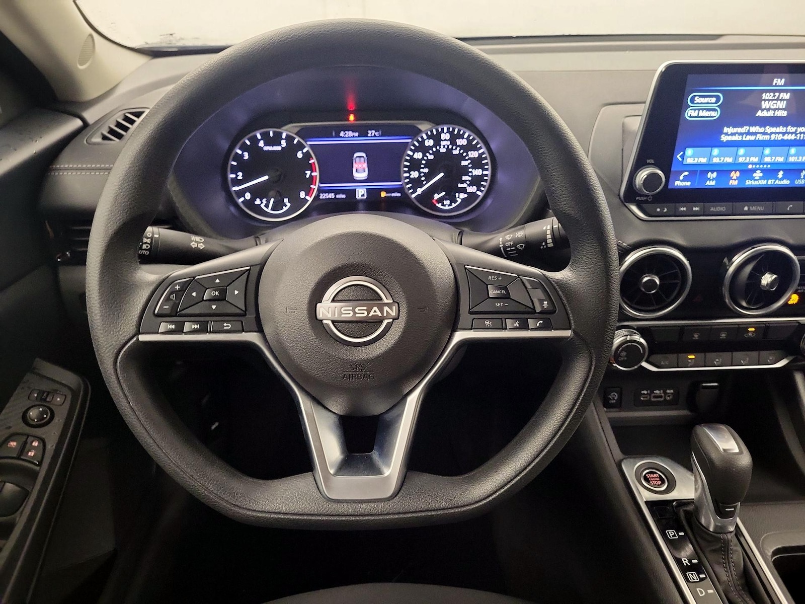 2025 Nissan Sentra SV - Photo 9