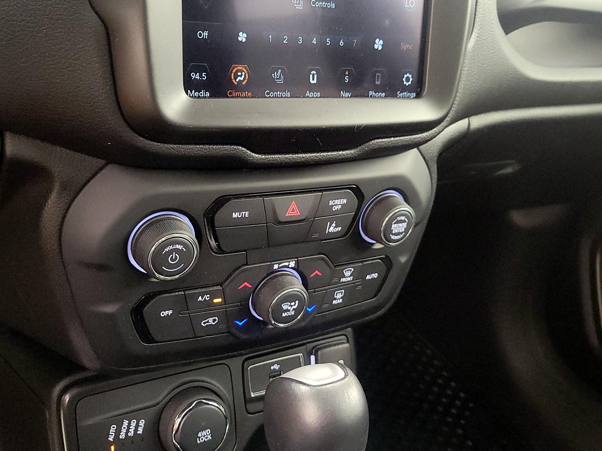 Thumbnail: 2023 Jeep Renegade - 17