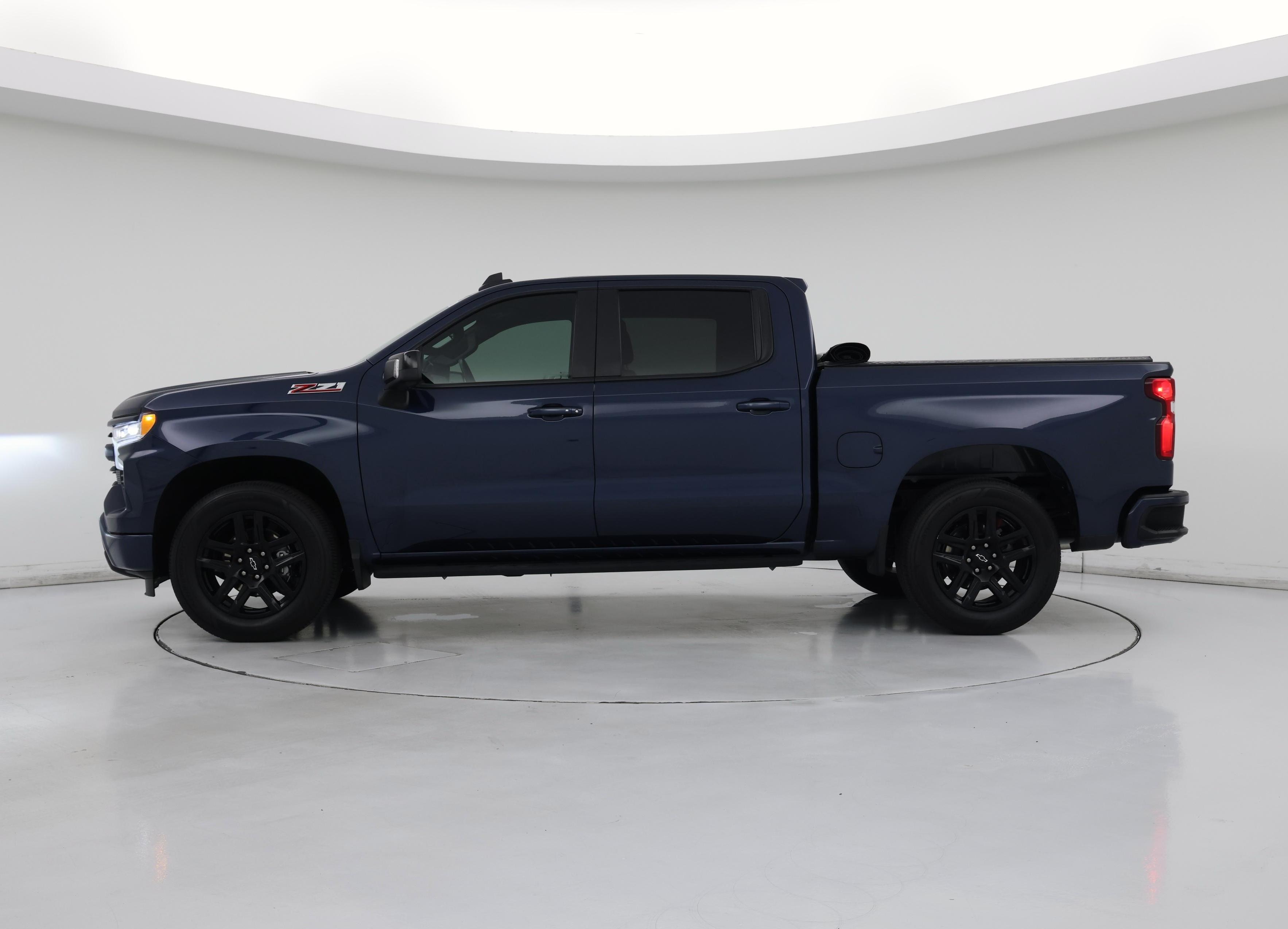 Thumbnail: 2022 Chevrolet Silverado 1500 - 3