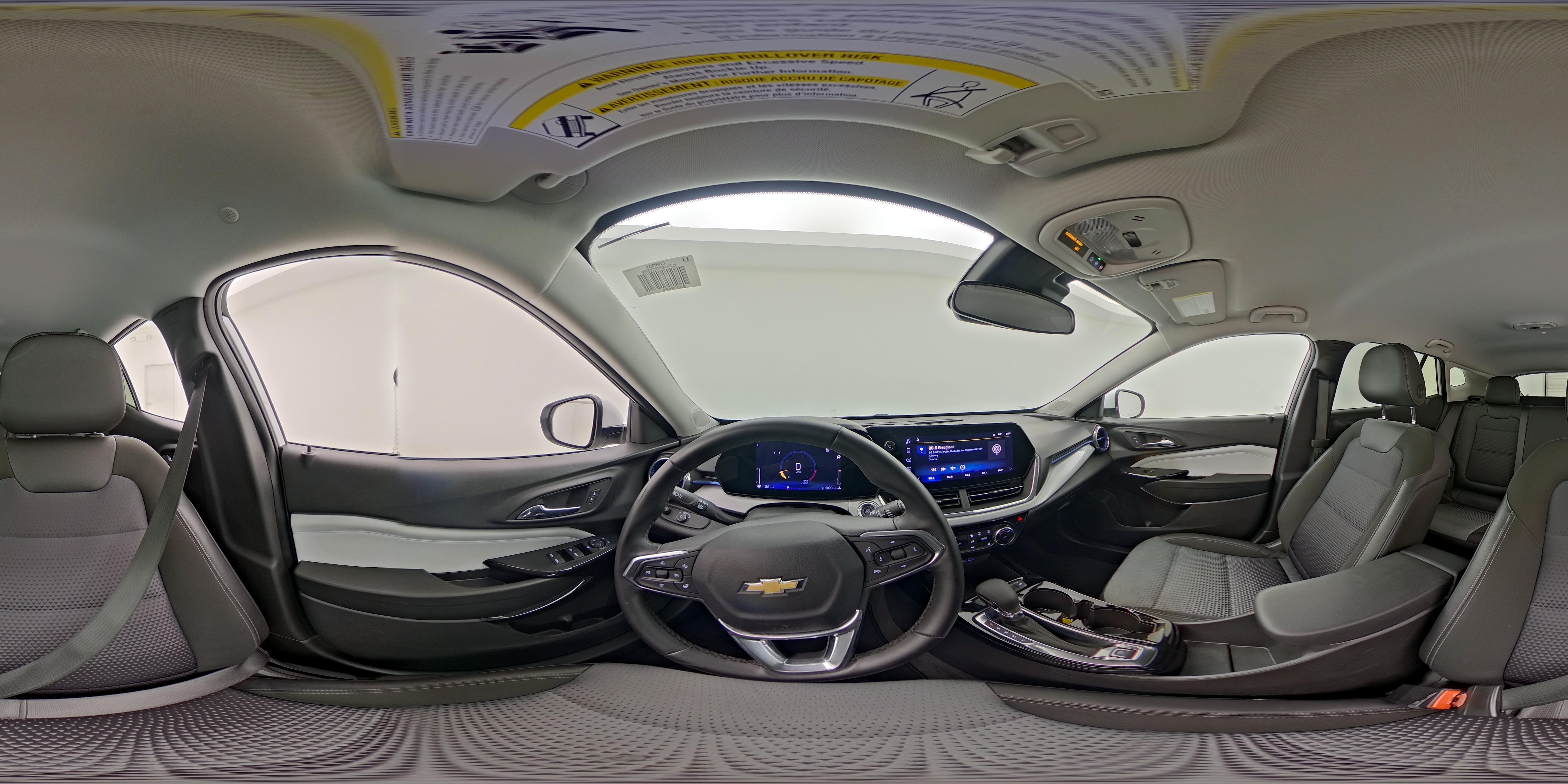 2025 Chevrolet Trax LT - Photo 26
