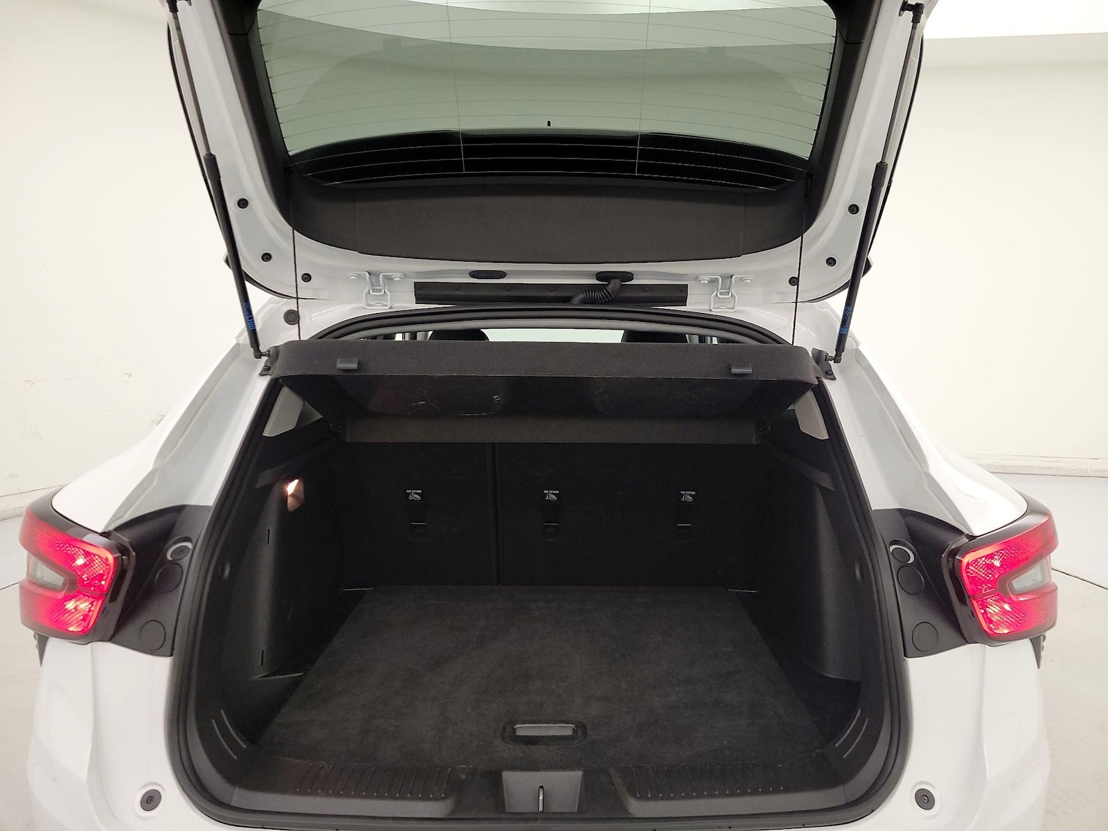 2025 Chevrolet Trax LT - Photo 21