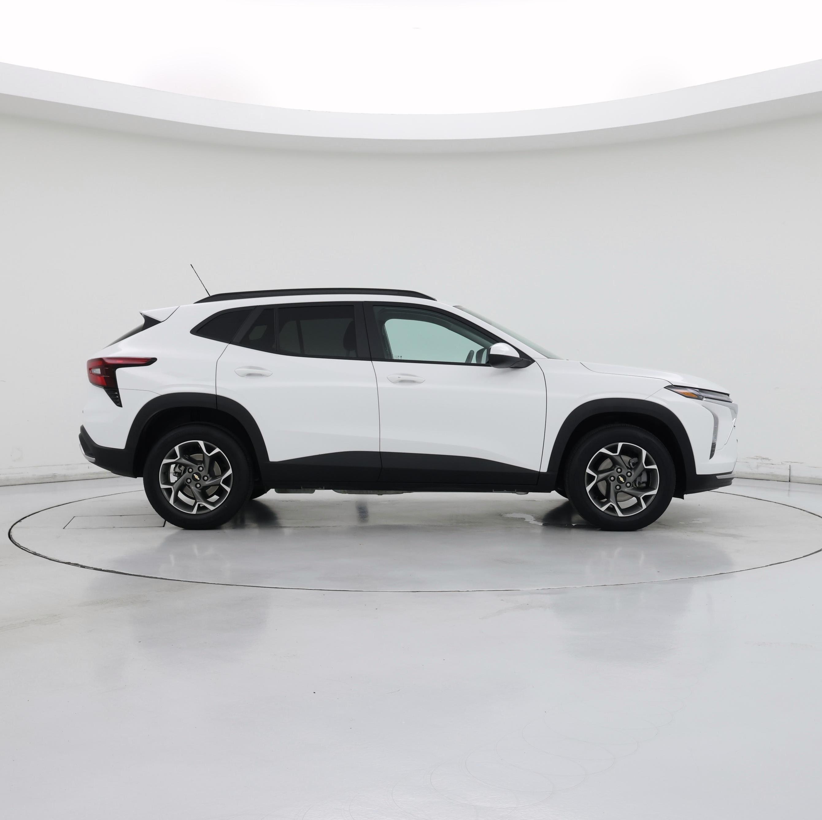 Thumbnail: 2025 Chevrolet Trax - 7